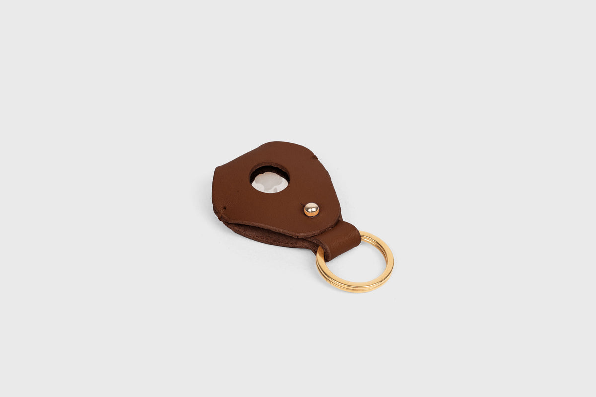 Airtag Key Ring Dark Brown Leather Vegetable Tanned Atelier Madre Manuel Dreesmann Barcelona Spain 5