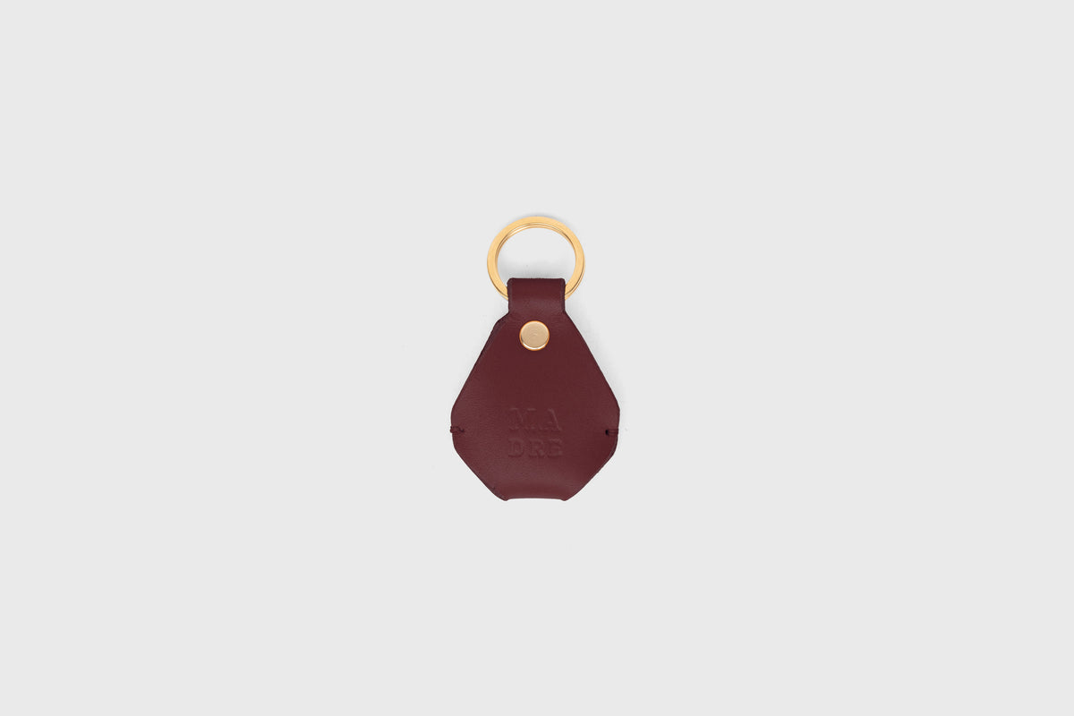 Airtag Key Ring Leather Burgundy Colour Leather Vegetable Tanned Atelier Madre Manuel Dreesmann Barcelona Spain 2