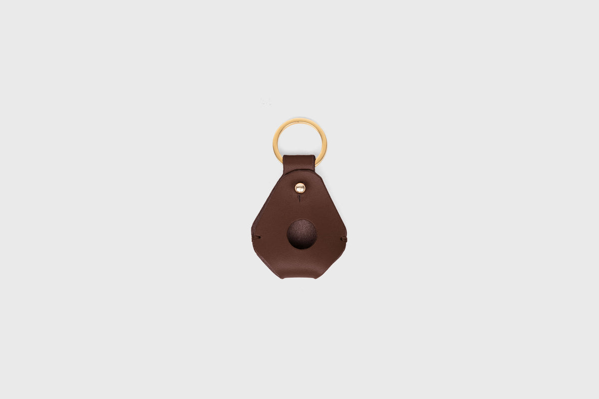 Airtag Key Ring Leather Chocolate Brown Colour Leather Vegetable Tanned Atelier Madre Manuel Dreesmann Barcelona Spain 3