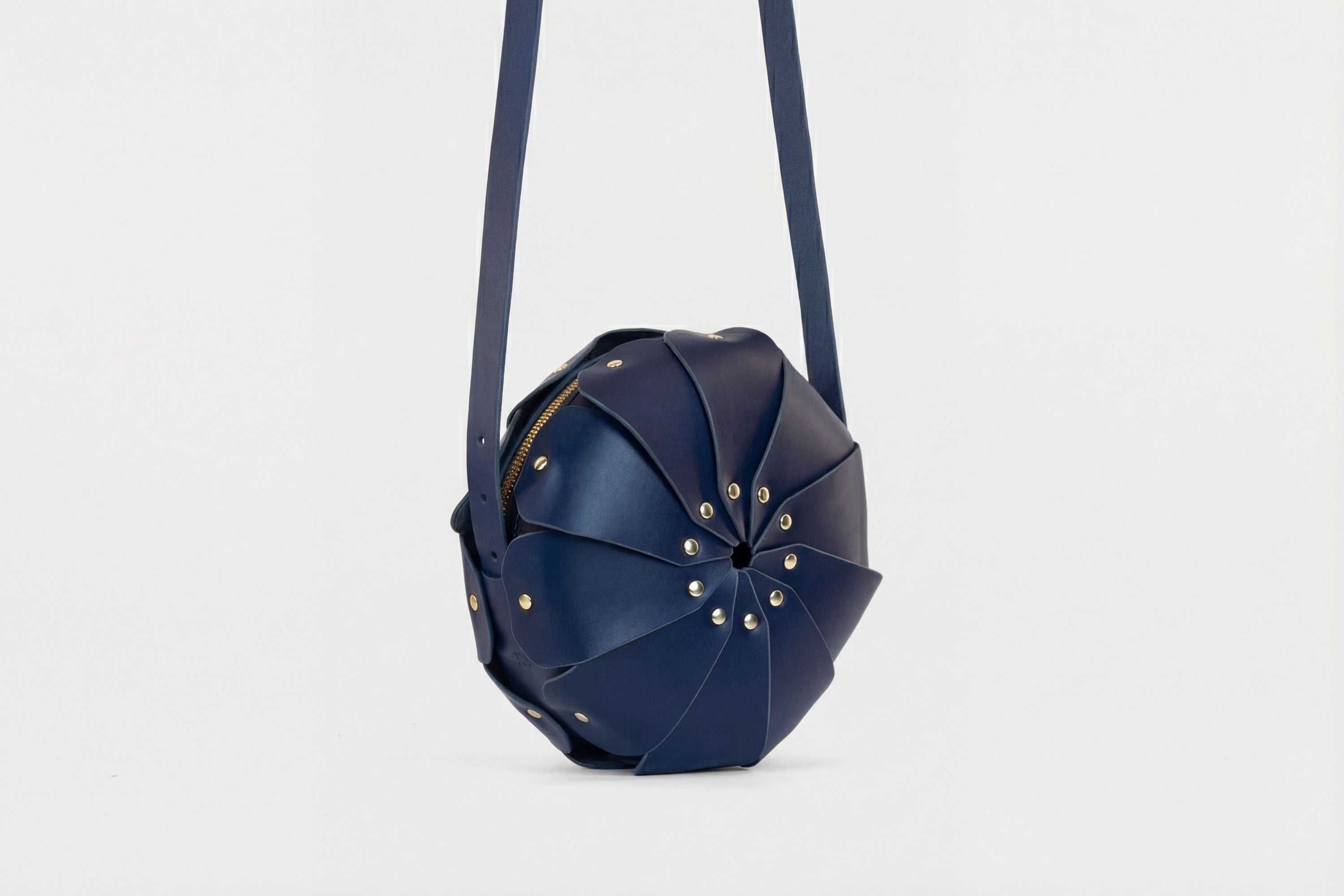 Anemo Leather Bag Marine Blue Floral Design Premium Minimalist Circle Round Pouch Crossbody Atelier Madre Manuel Dreesmann Barcelona