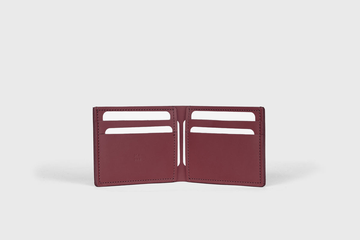 Bifold Wallet Horizontal 6 Slots Burgundy Colour Leather Atelier Madre Manuel Dreesmann Barcelona Spain 1