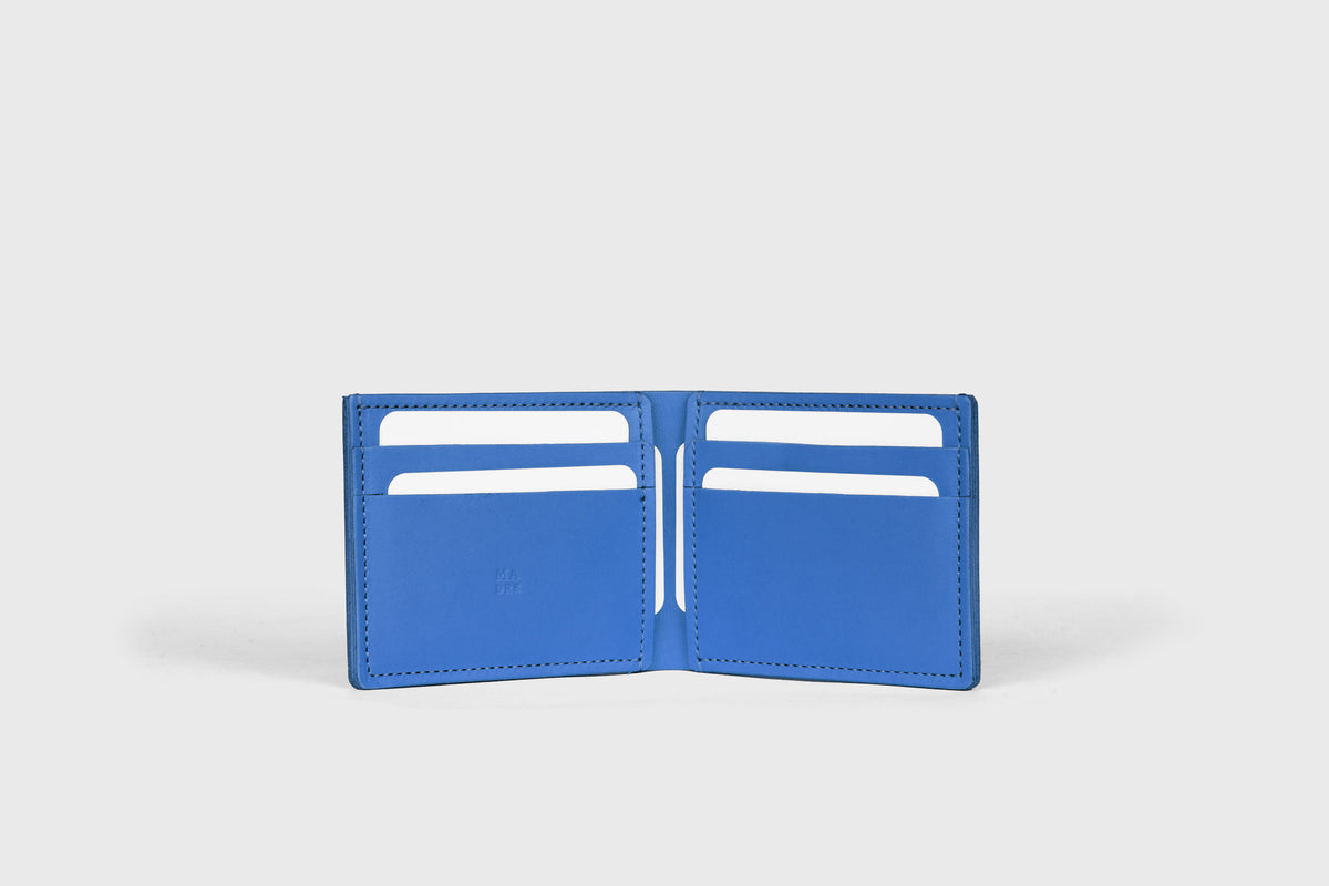 Bifold Wallet Horizontal 6 Slots Royal Blue Leather Atelier Madre Manuel Dreesmann Barcelona Spain 1