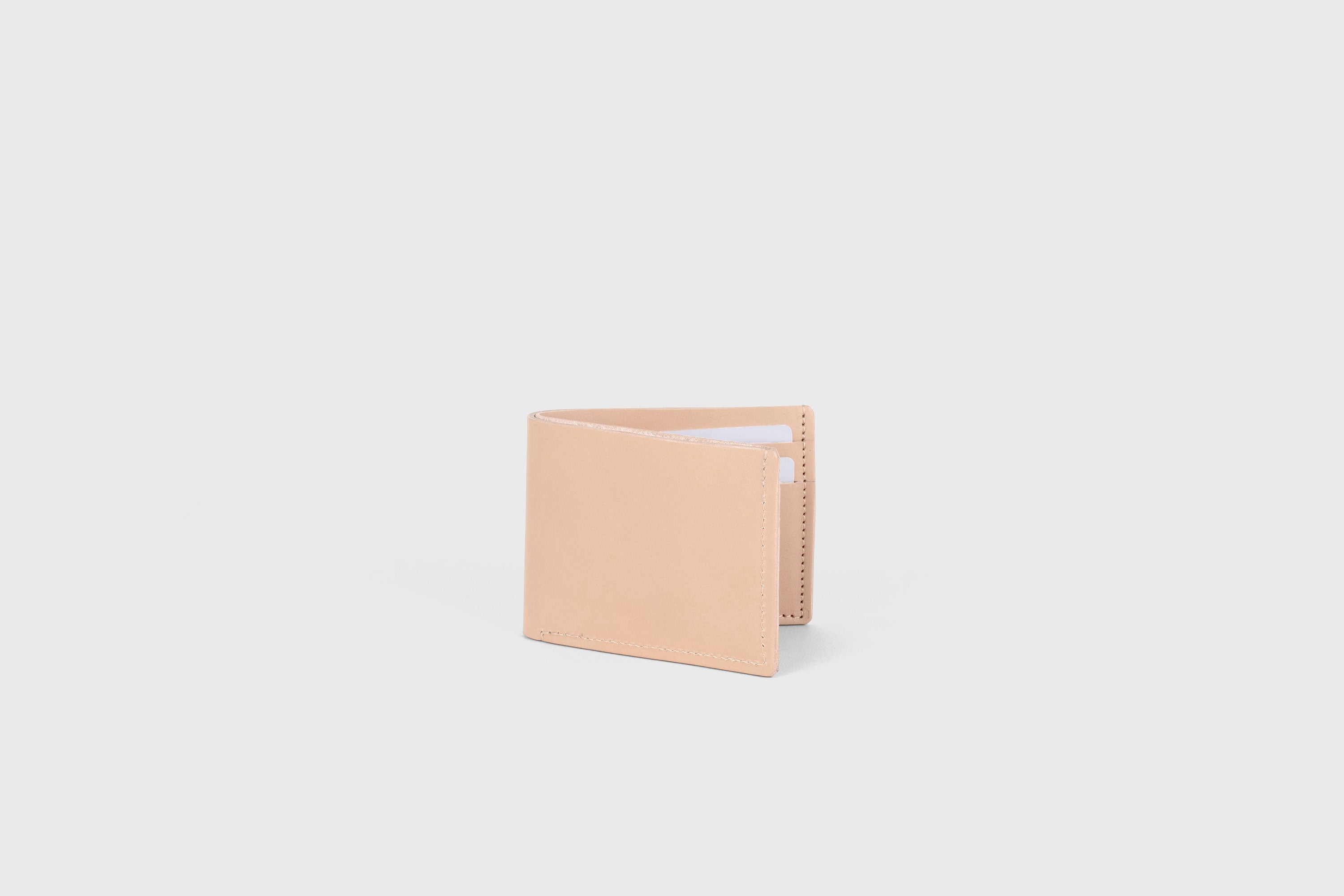 Bifold Wallet Premium Leather Natural Color Card Holder Coin Pocket Minimalist Design Atelier Madre Manuel Dreesmann Barcelona Spain
