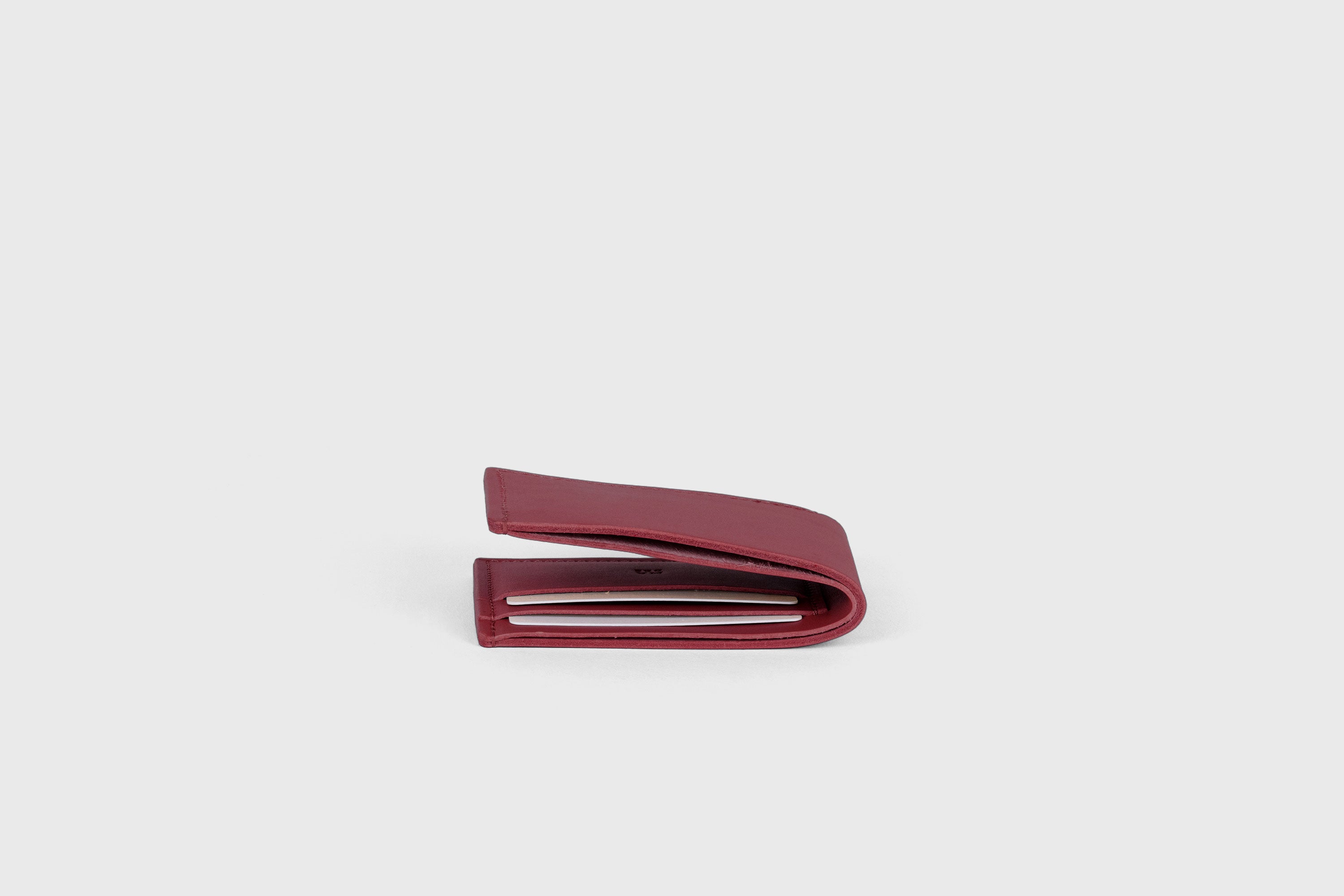 Bifold Wallet Premium Leather Red Color Card Holder Coin Pocket Minimalist Design Atelier Madre Manuel Dreesmann Barcelona Spain