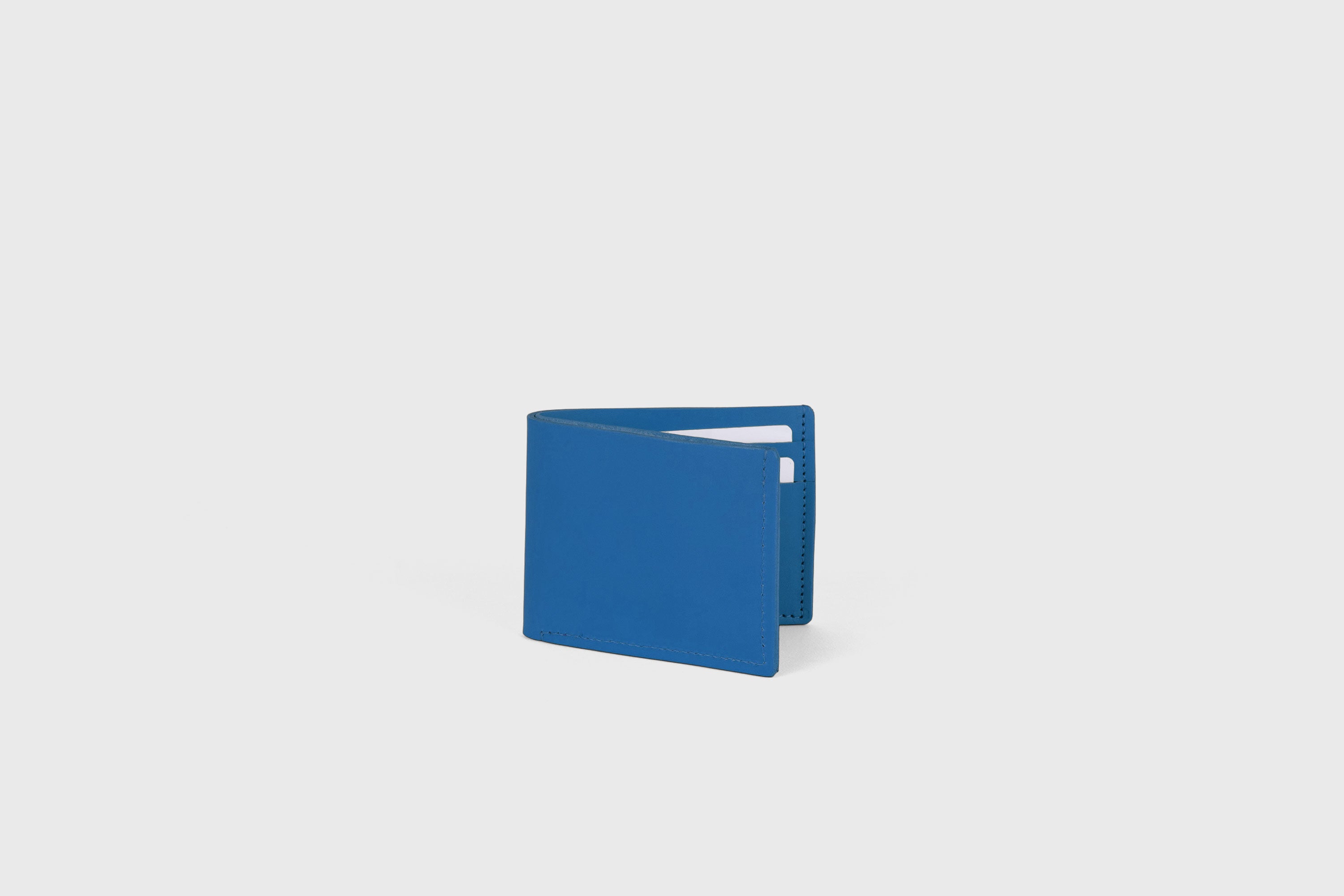 Bifold Wallet Premium Leather Royal Blue Color Card Holder Coin Pocket Minimalist Design Atelier Madre Manuel Dreesmann Barcelona Spain