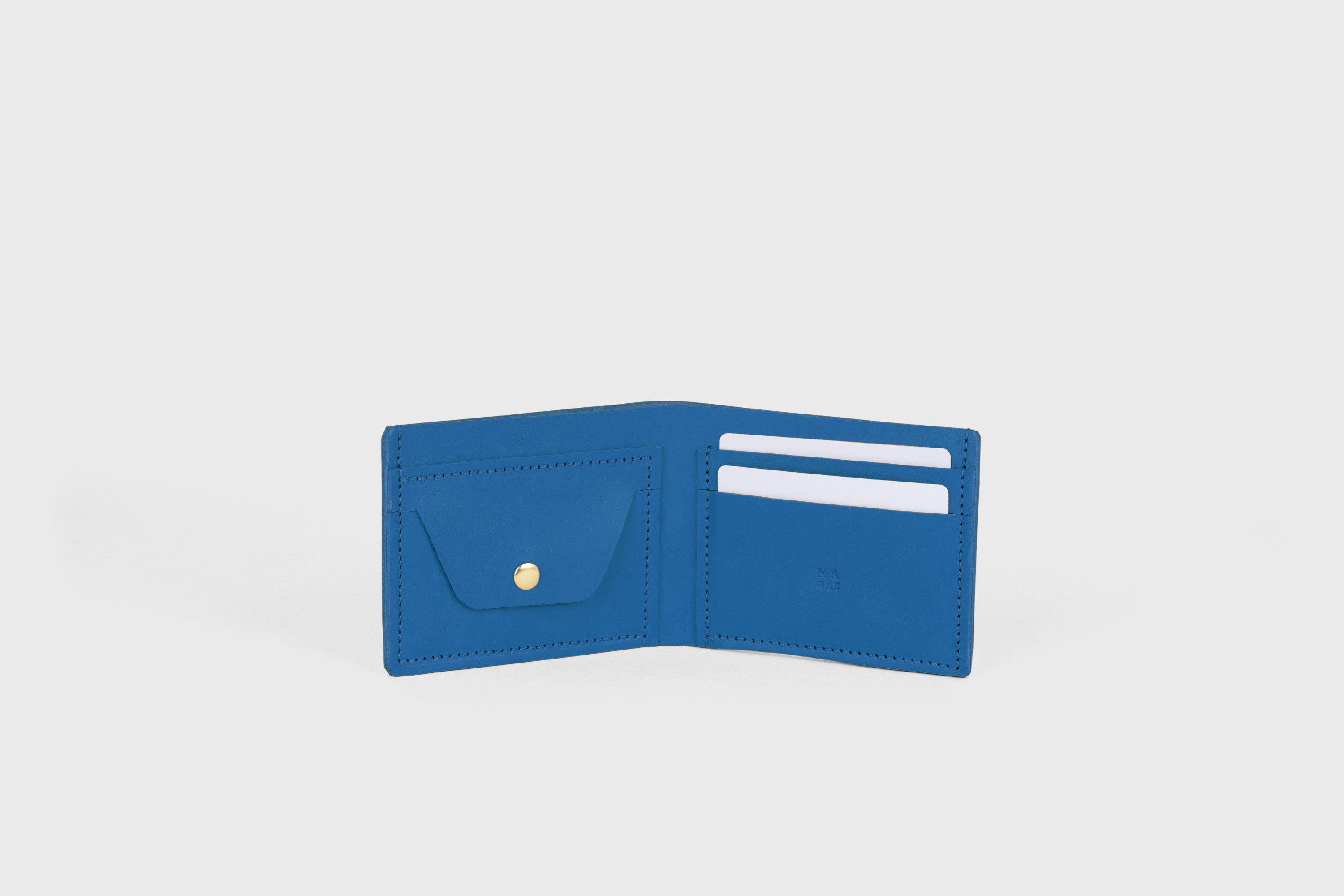 Bifold Wallet Premium Leather Royal Blue Color Card Holder Coin Pocket Minimalist Design Atelier Madre Manuel Dreesmann Barcelona Spain