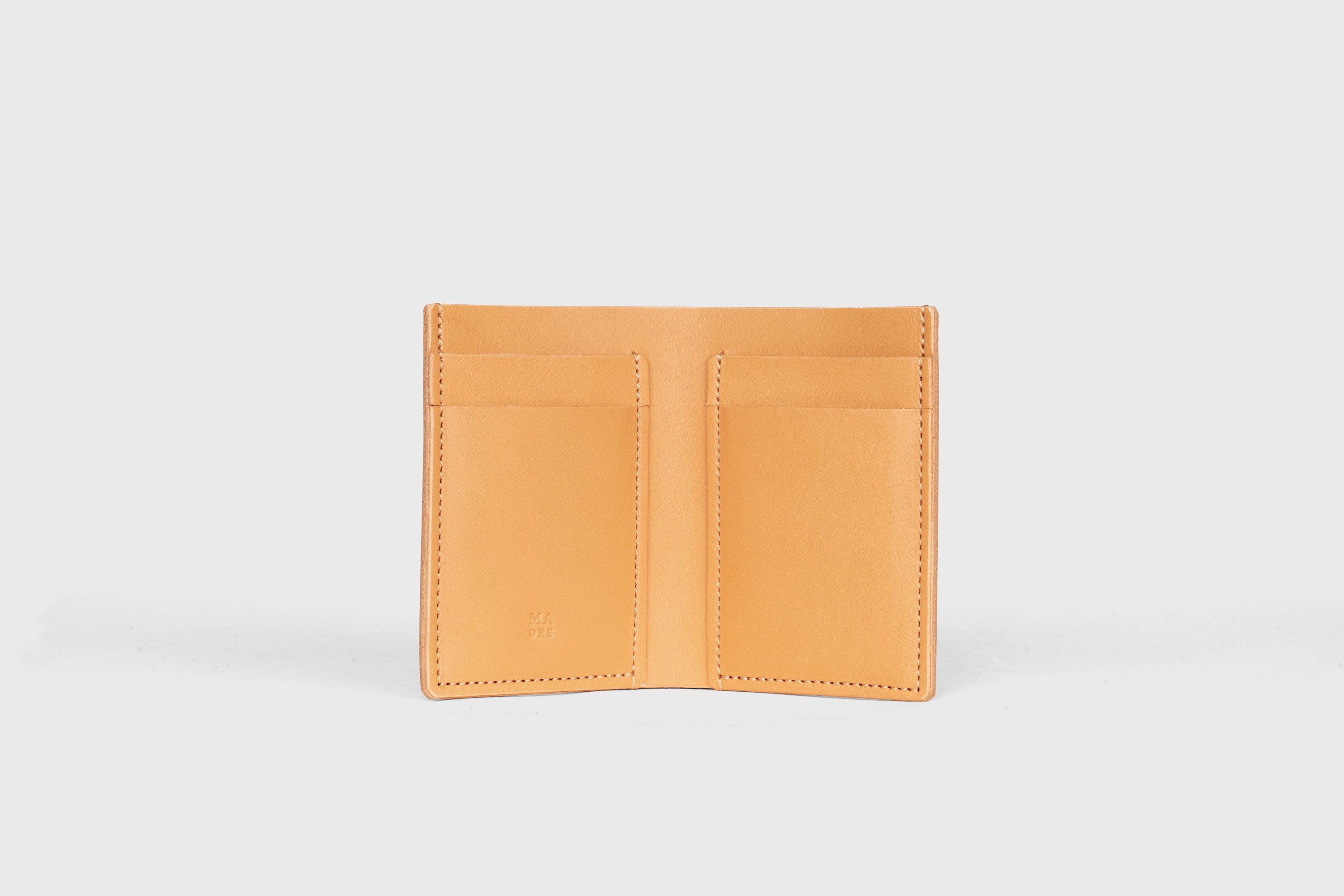 Bifold Wallet Vertical In Brown Color In Vegetable Tanned Leather Minimalistic Slim Design Atelier Madre Manuel Dreesmann Barcelona Spain