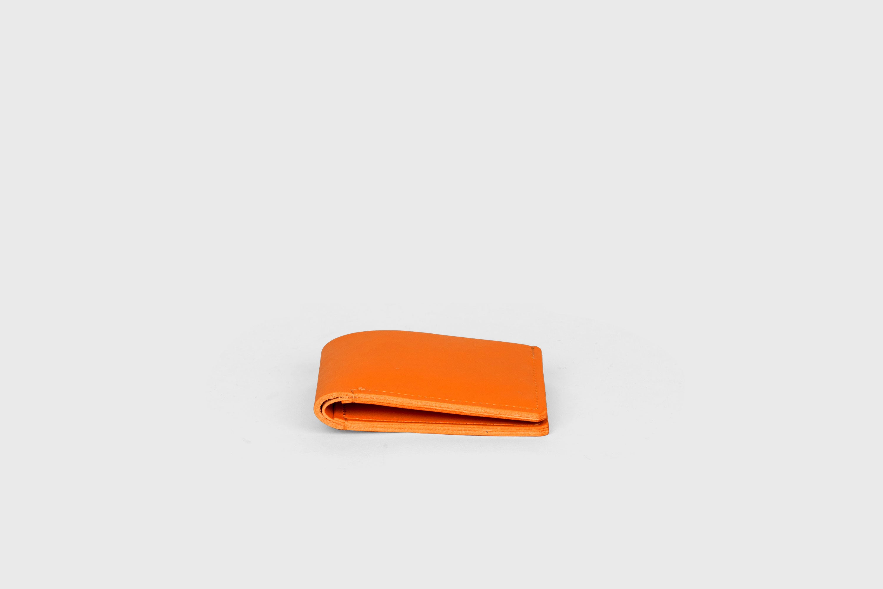 Bifold Wallet Leather Orange Color Vegetable Tanned Leather Premium Classic Design and Handcrafted By Atelier Madre Manuel Dreeesmann Barcelona Spain