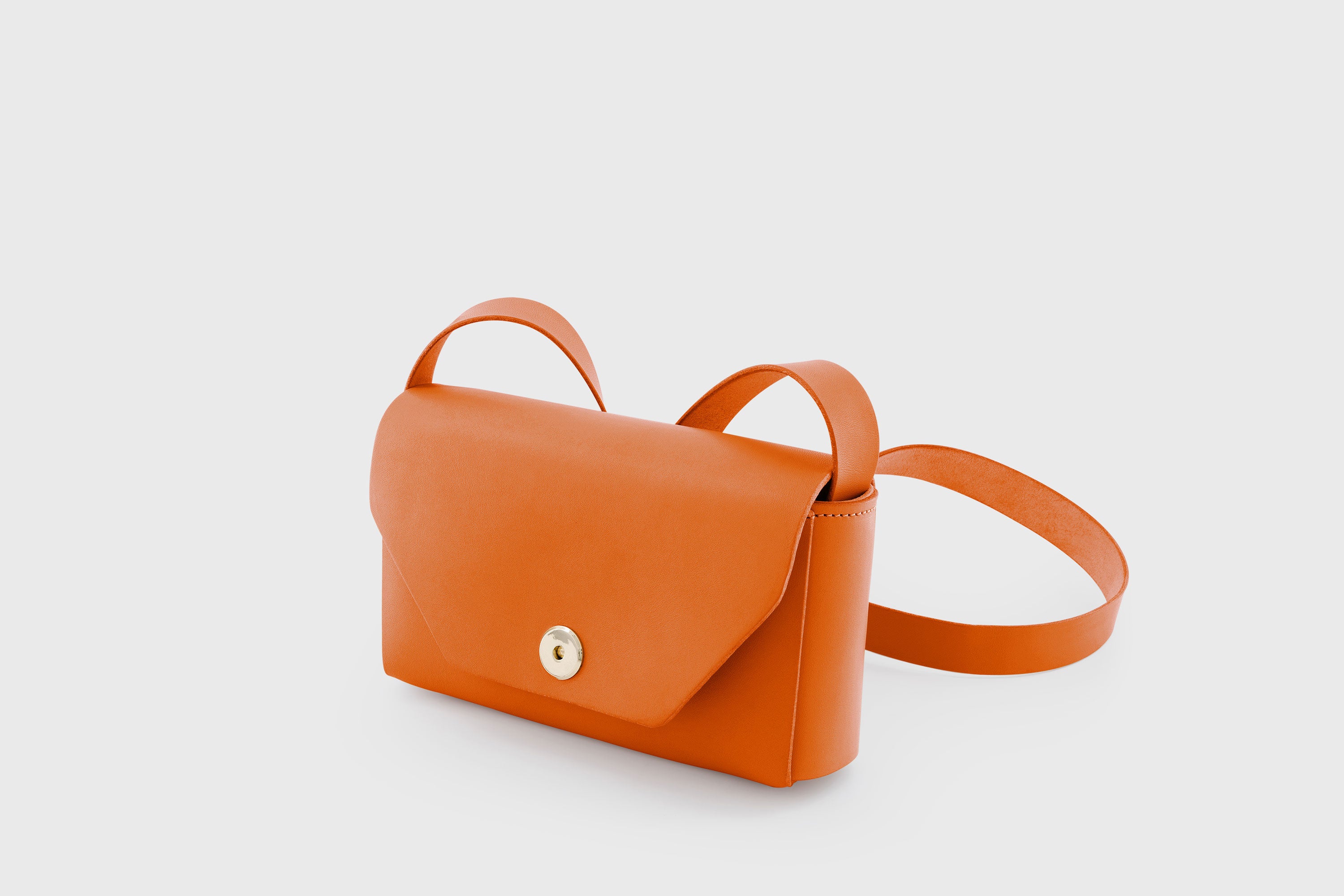 Brick Bag Orange Color Leather Square Block Vegetable Tanned Full Grain Vachetta Crossbody Shoulder Block Minimalist Premium Designer Atelier Madre Manuel Dreesmann Barcelona Spain