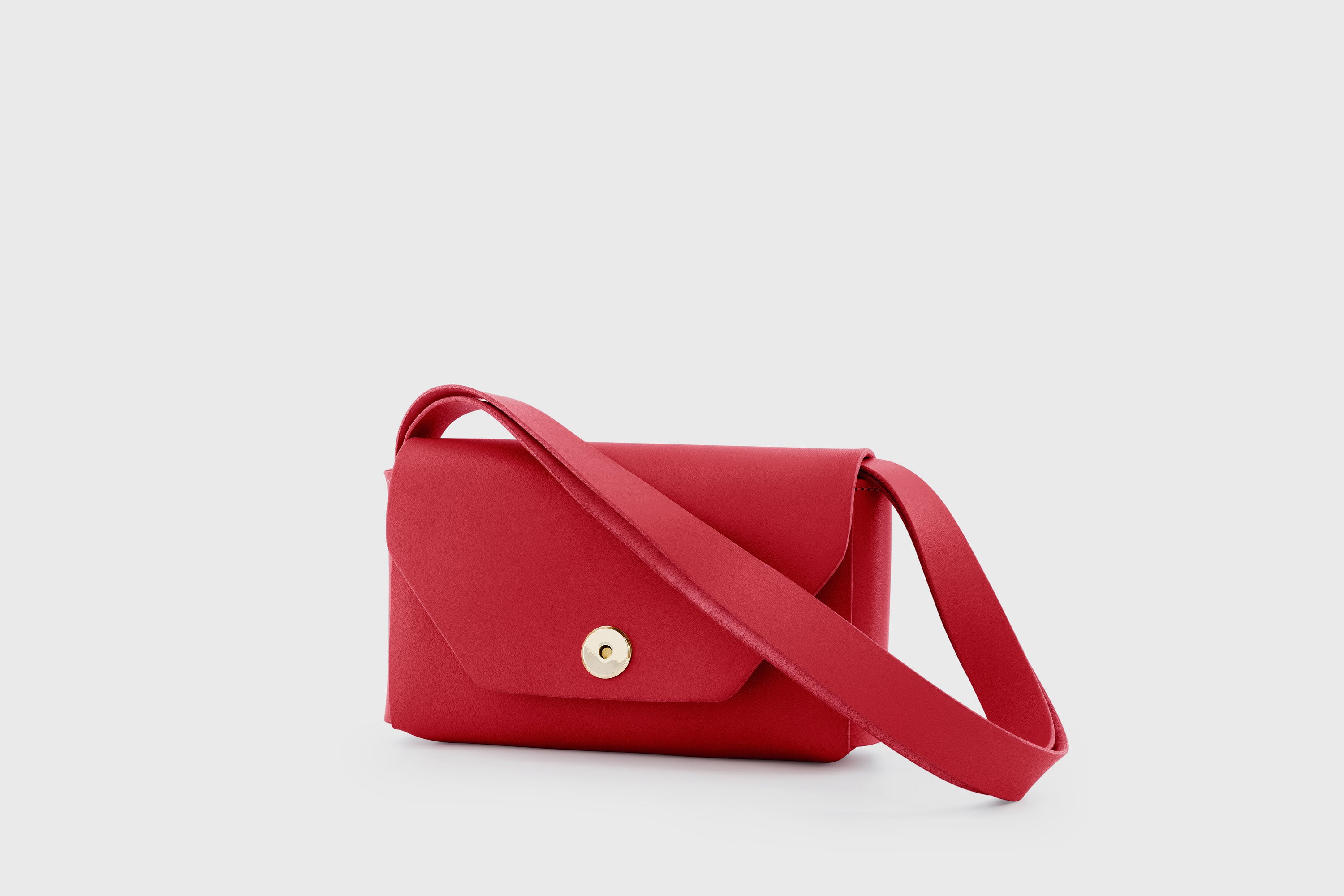 Brick Bag Red Color Leather Square Block Vegetable Tanned Full Grain Vachetta Crossbody Shoulder Block Minimalist Premium Designer Atelier Madre Manuel Dreesmann Barcelona Spain