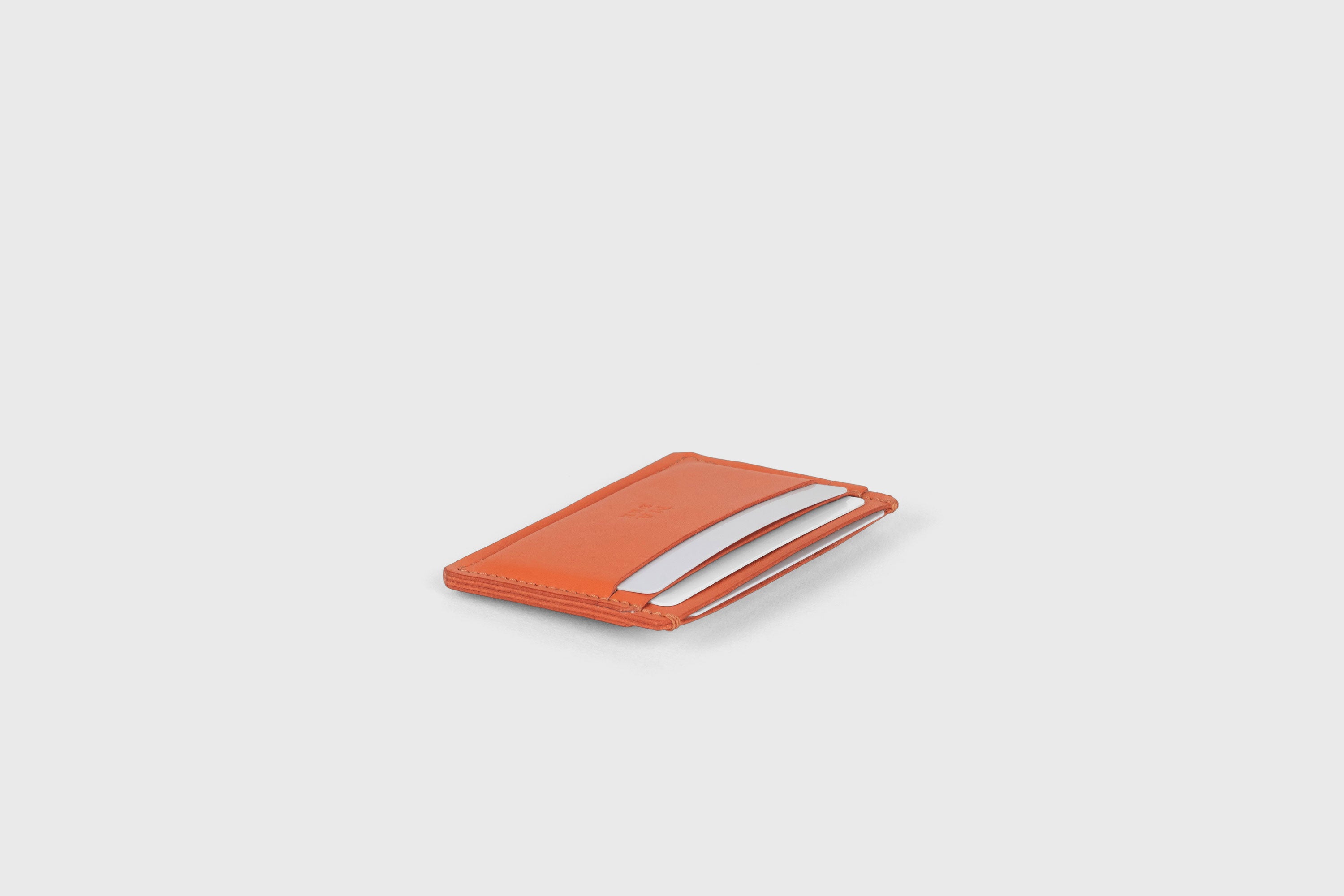 Card Wallet Premium Leather Orange Color Slim Minimalist Design Atelier Madre Manuel Dreesmann Barcelona Spain
