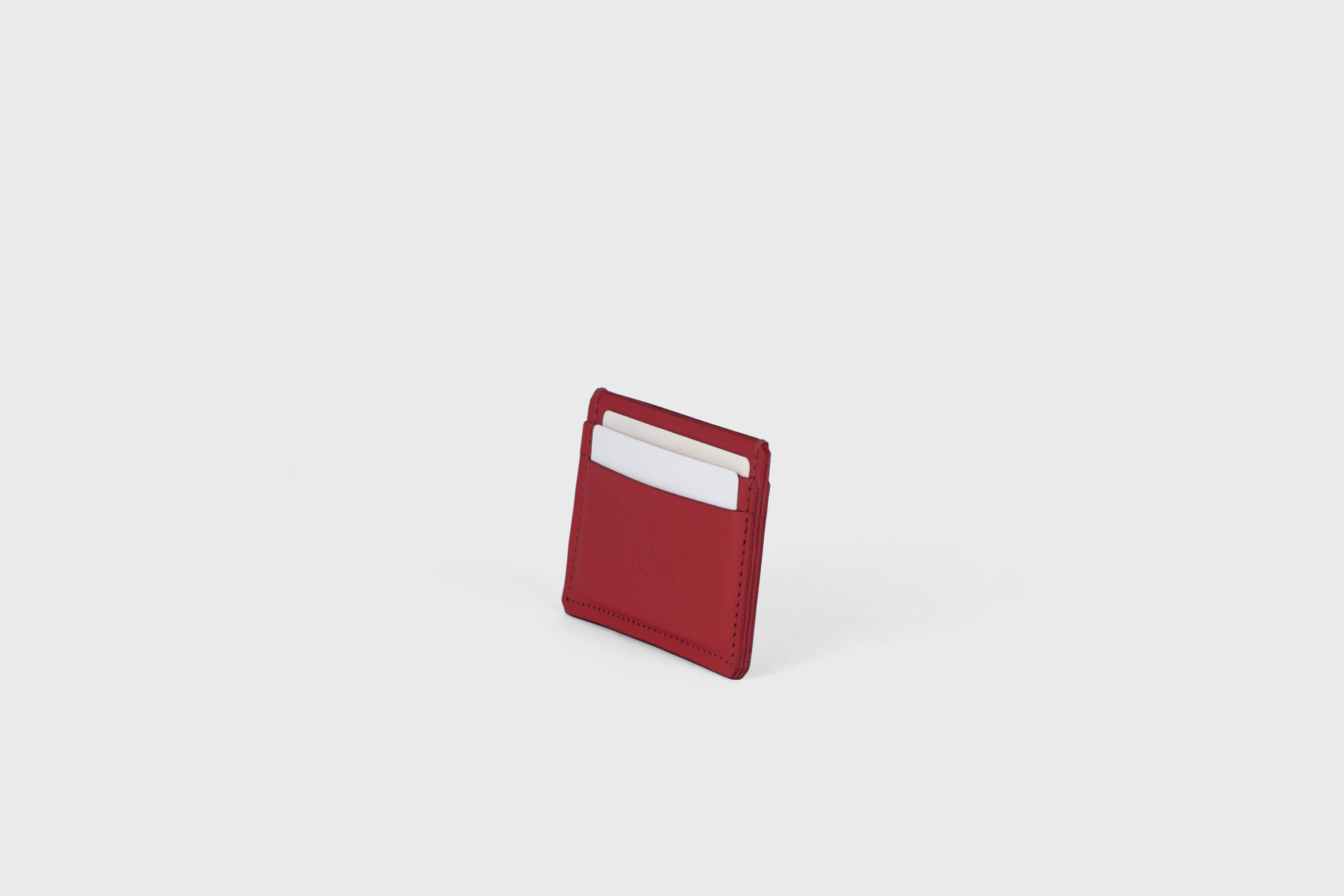 Card Wallet Premium Leather Red Color Slim Minimalist Design Atelier Madre Manuel Dreesmann Barcelona Spain