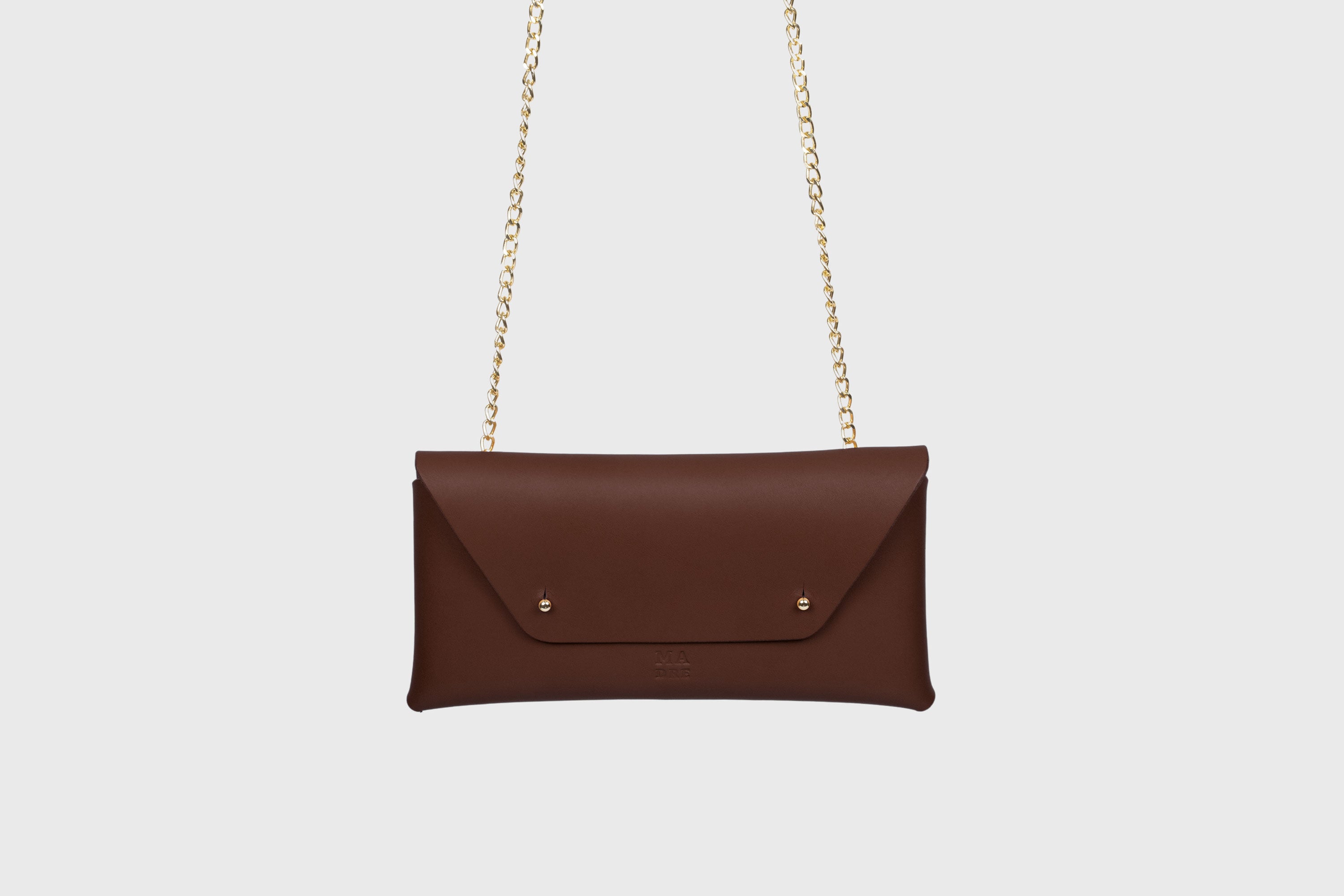 Clutch Leather Bag Gold Chain Dark Brown Color Shoulder Crossbody Bag Premium Quality Minimalist Design Atelier Madre Manuel Dreesmann Barcelona Spain