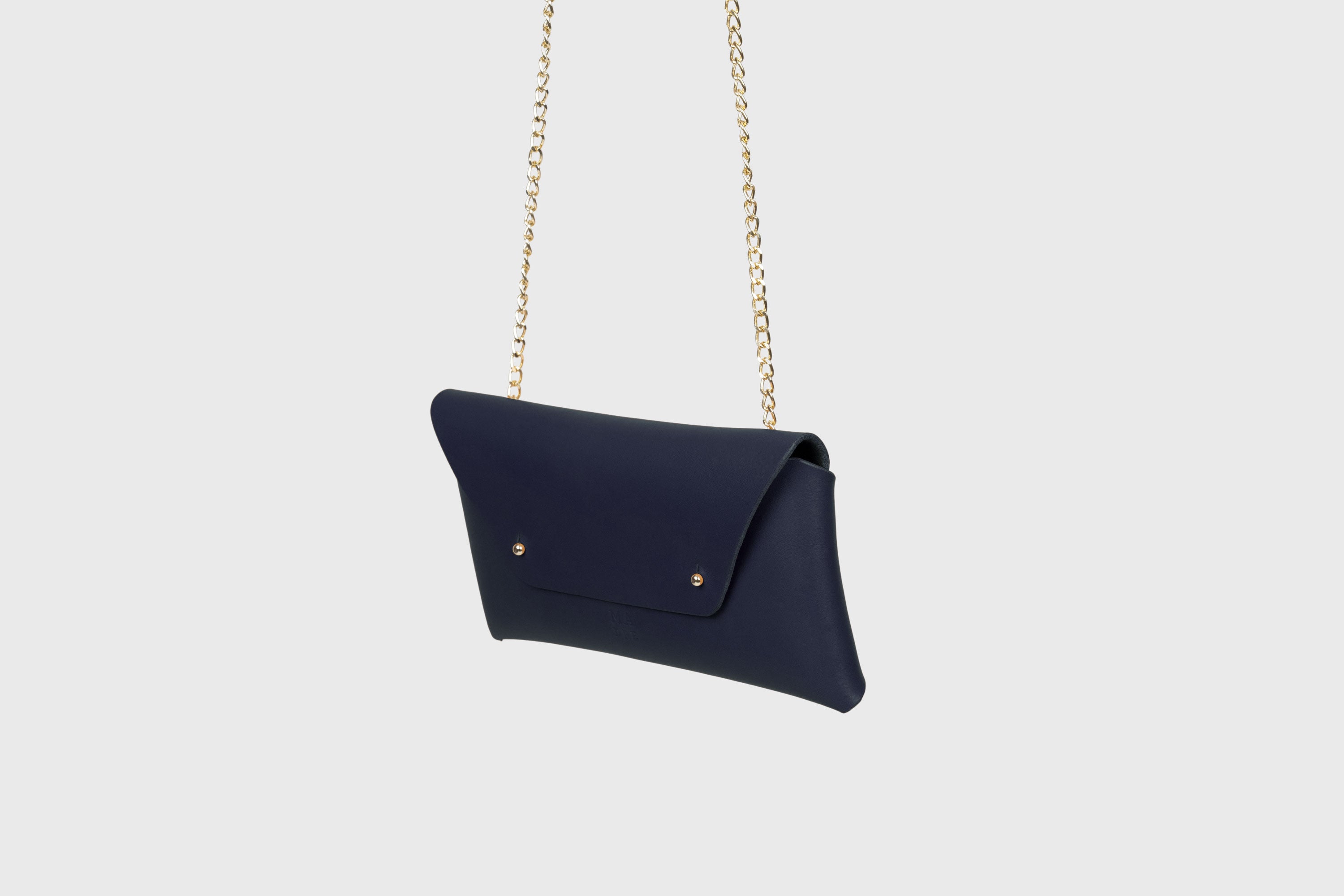 Clutch Leather Bag Gold Chain Marine Blue Color Shoulder Crossbody Bag Premium Quality Minimalist Design Atelier Madre Manuel Dreesmann Barcelona