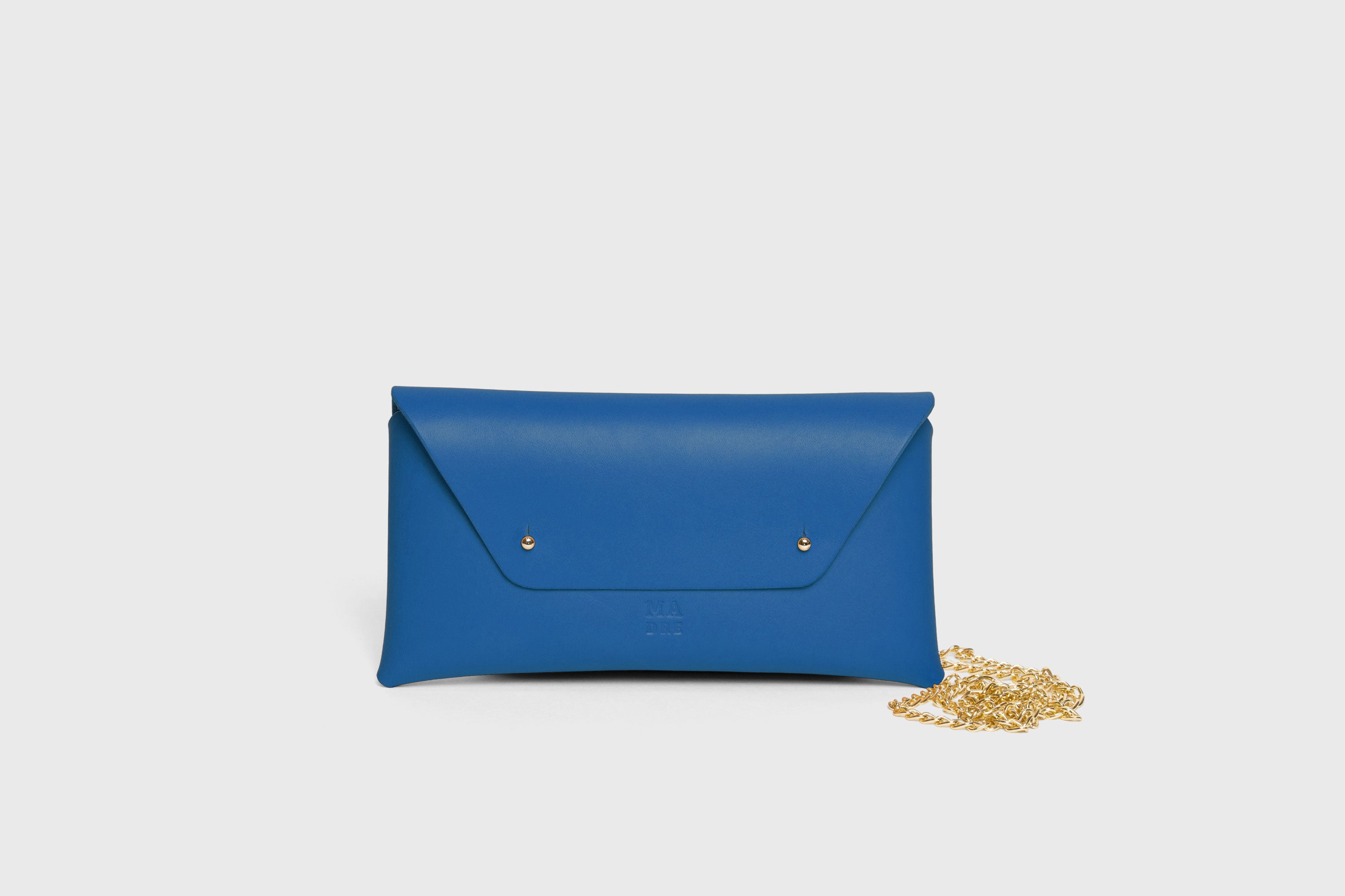 Clutch Leather Bag Gold Chain Royal Blue Color Shoulder Crossbody Bag Premium Quality Minimalist Design Atelier Madre Manuel Dreesmann Barcelona