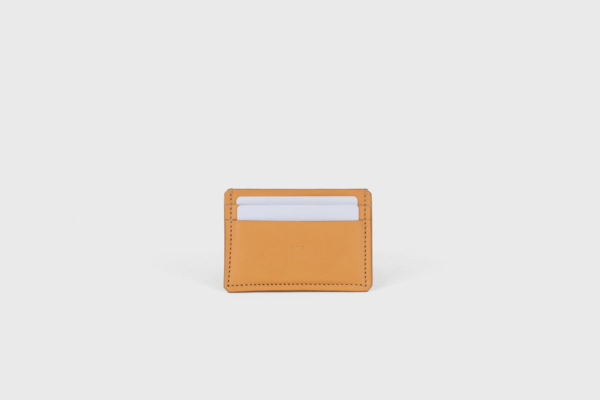 Credit Card Wallet Brown Slim Minimalist Atelier Madre Manuel Dreesmann Barcelona Spain 1