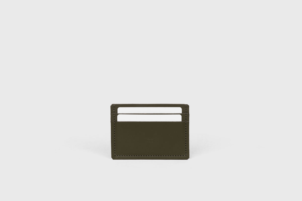 Credit Card Wallet Minimalist Leather Olive Green Atelier Madre Manuel Dreesmann 1