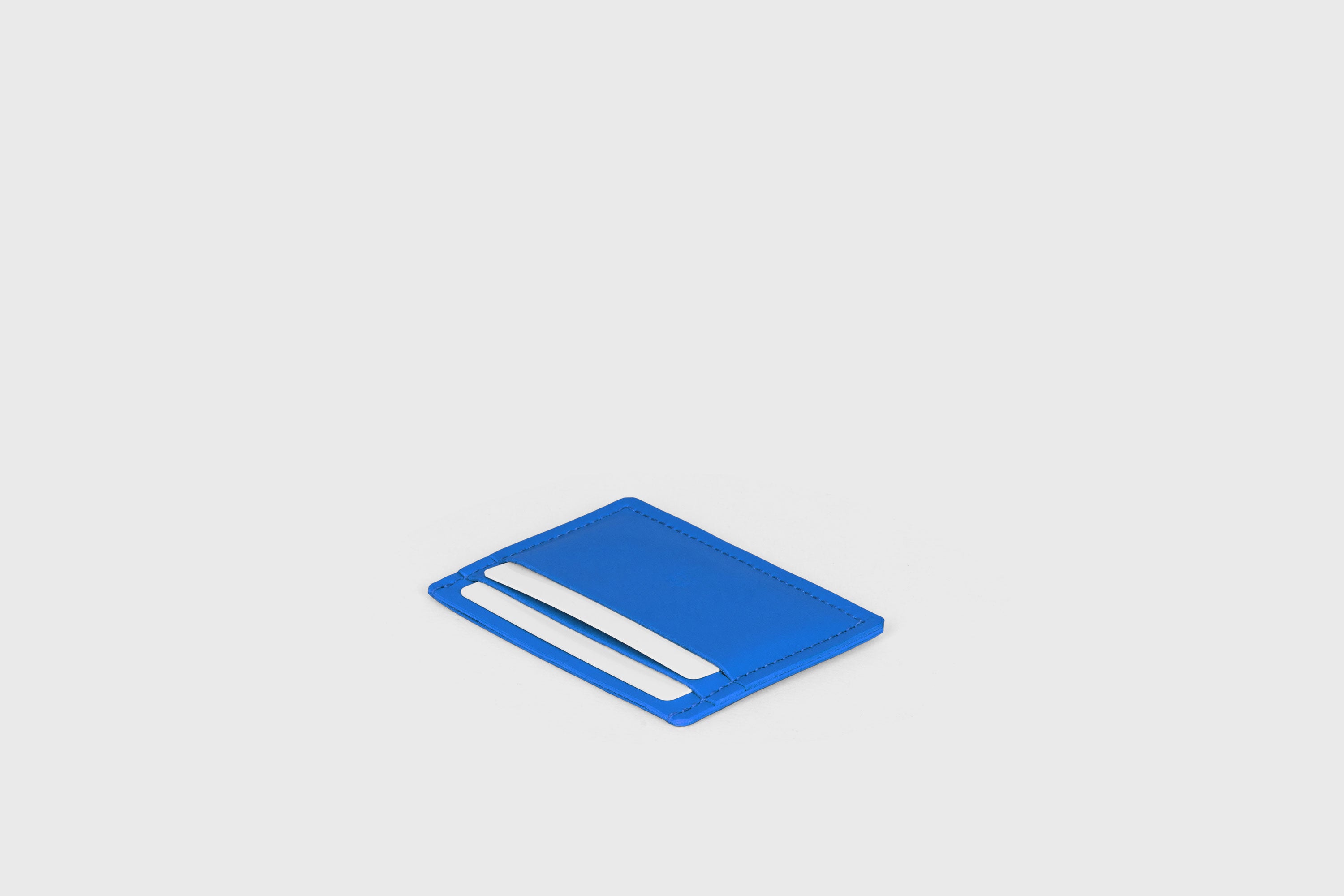 Credit Card Wallet Minimalist In Royal Blue Color Leather Vegetable Tanned Leather Handmade and Design by Atelier Madre Manuel Dreesmann Barcelona Spain