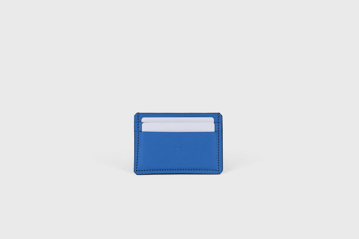 Credit Card Wallet Royal Blue Colour Slim Minimalist Atelier Madre Manuel Dreesmann Barcelona Spain 1