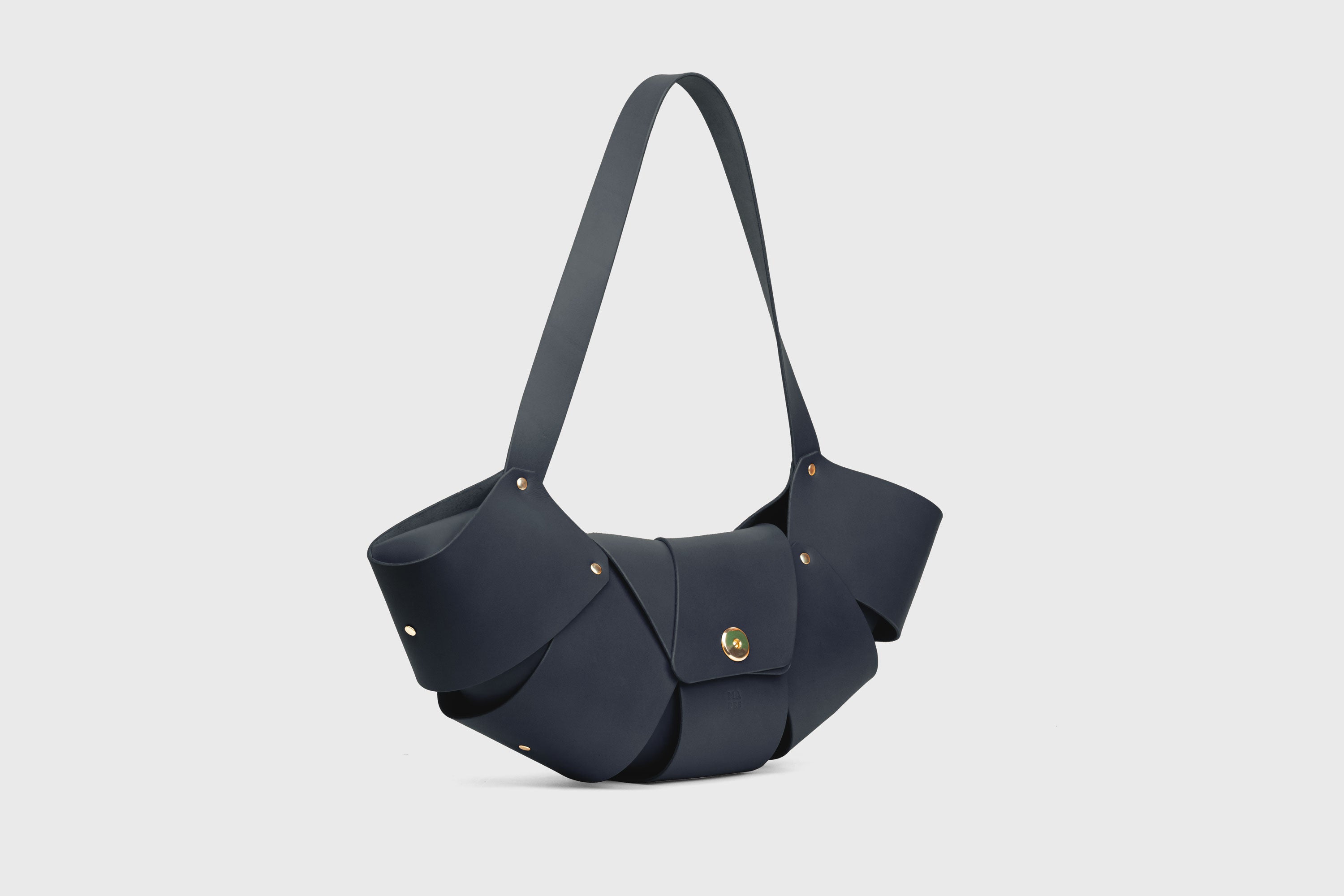 Croissant Bag Big Marine Blue Leather Magnetic Closure Full Grain Vegetable Tanned Leather High Quality Modern Minimalistic Organic Design Full Brass Rivets Atelier Madre Manuel Dreesmann Barcelona Spain