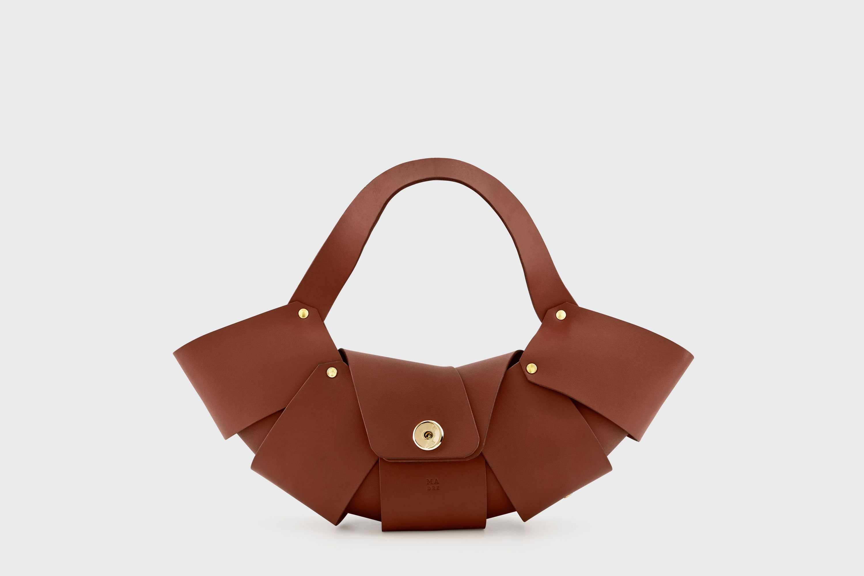 Croissant Bag Dark Brown Color Leather Magnetic Closure Full Grain Vegetable Tanned Leather High Quality Modern Minimalistic Organic Design Full Brass Rivets Atelier Madre Manuel Dreesmann Barcelona Spain