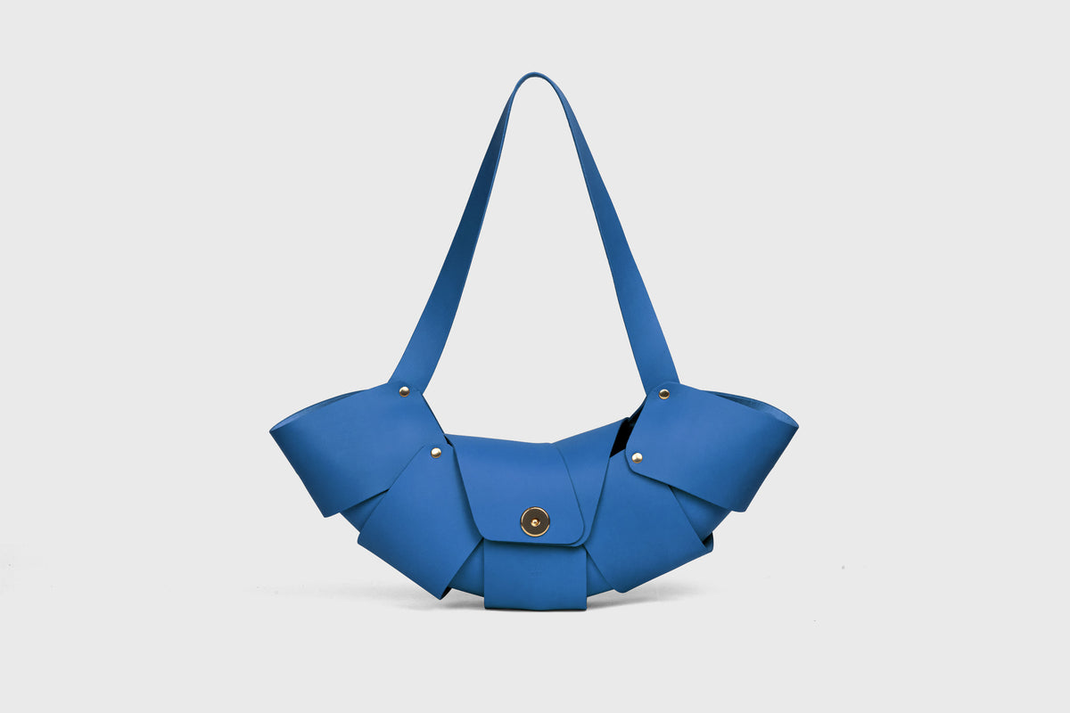 Croissant Bag Magnetic Closure Royal Blue Leather Atelier Madre Manuel Dreesmann Barcelona Spain 1