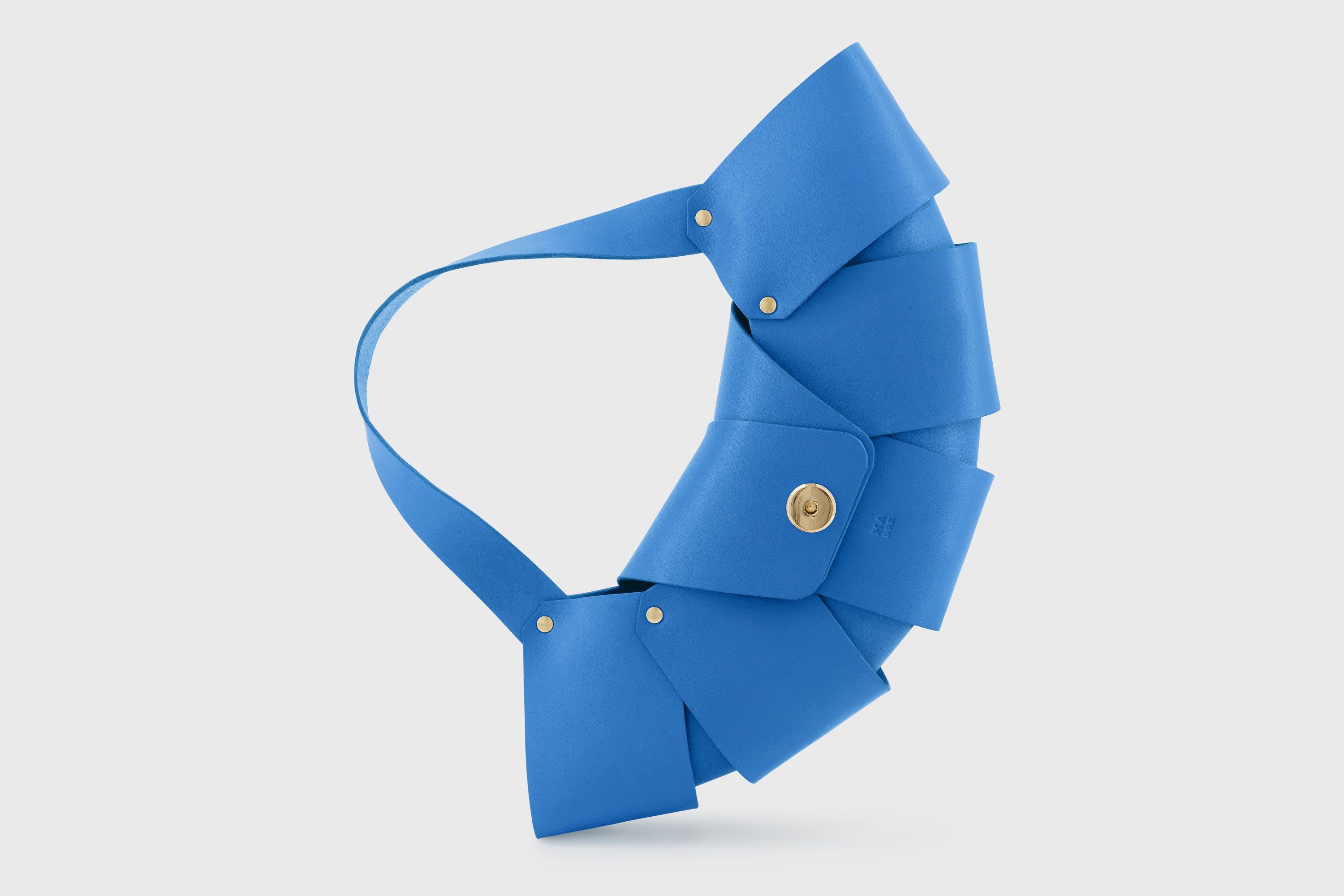 Croissant Bag Royal Blue Color Leather Magnetic Closure Full Grain Vegetable Tanned Leather High Quality Modern Minimalistic Organic Design Full Brass Rivets Atelier Madre Manuel Dreesmann Barcelona Spain