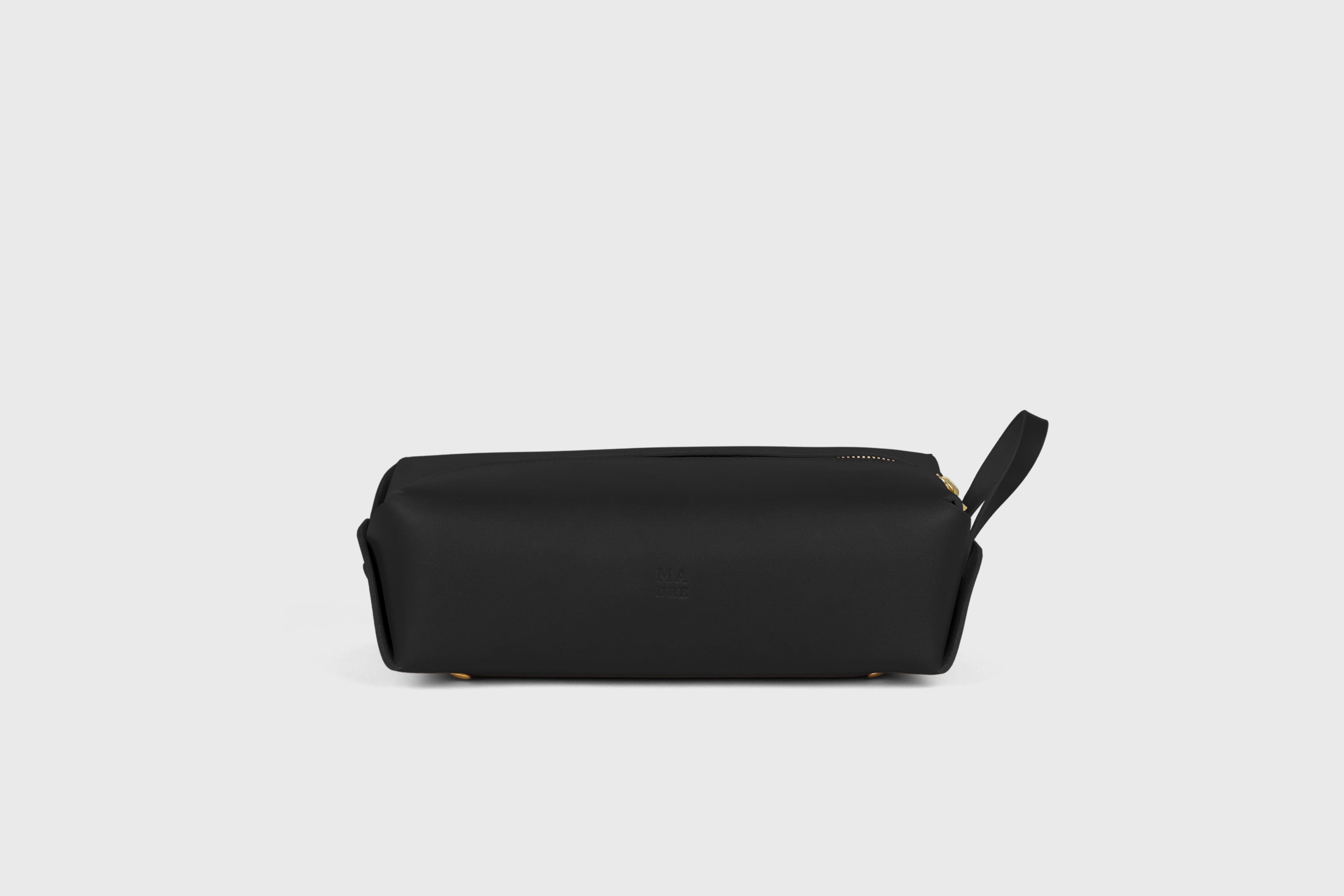 Dopp Kit Black Color Leather Toiletry Bag Make Up Pouch Travel Pack Hygiene Bag Zipper Premium Quality Minimalistic Modern Design Atelier Madre Manuel Dreesmann Barcelona Spain