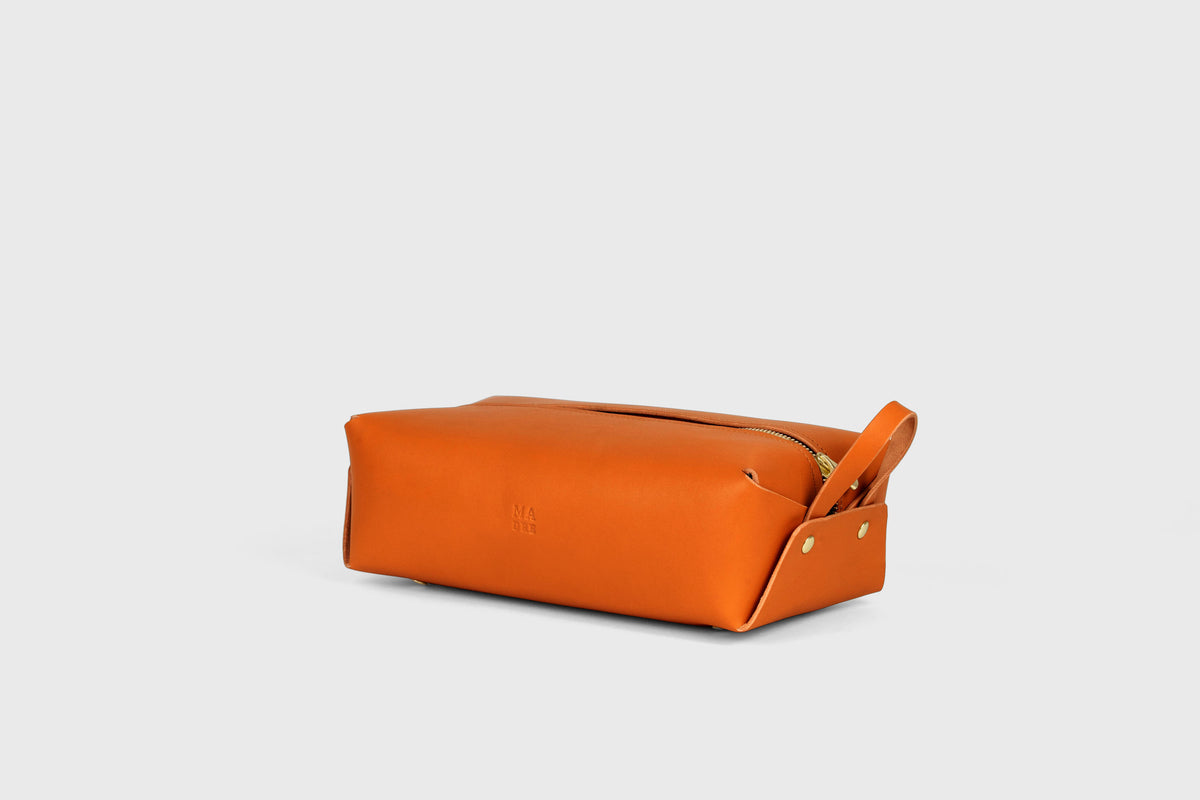 Dopp Kit Toiletry Bag Orange Color Leather Travel Make Up Bag Zipper Premium Quality Minimalistic Modern Design Manuel Dreesmann Atelier Madre Barcelona Spain 1