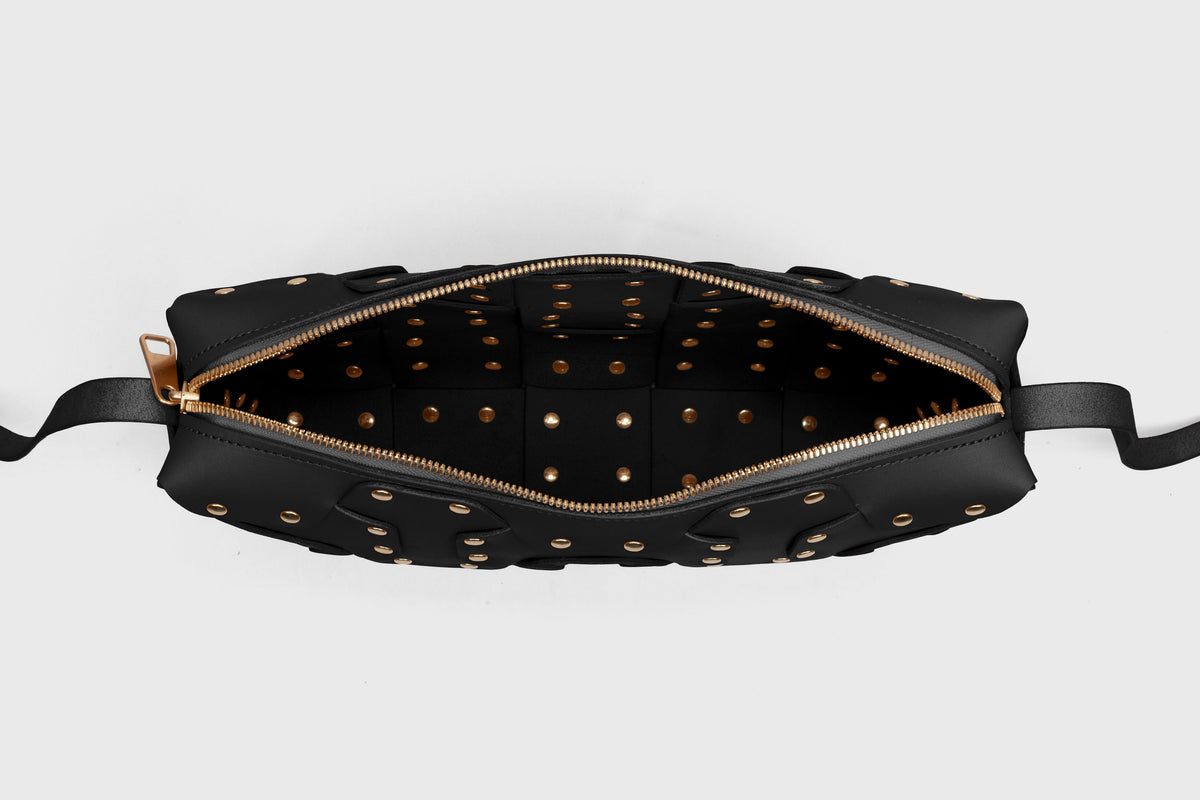 Double Rivet Bag Big Black Colour Leather Vegetable Tanned Modern Minimal Design Premium Quality Atelier Madre Manuel Dreesmann Barcelona 6