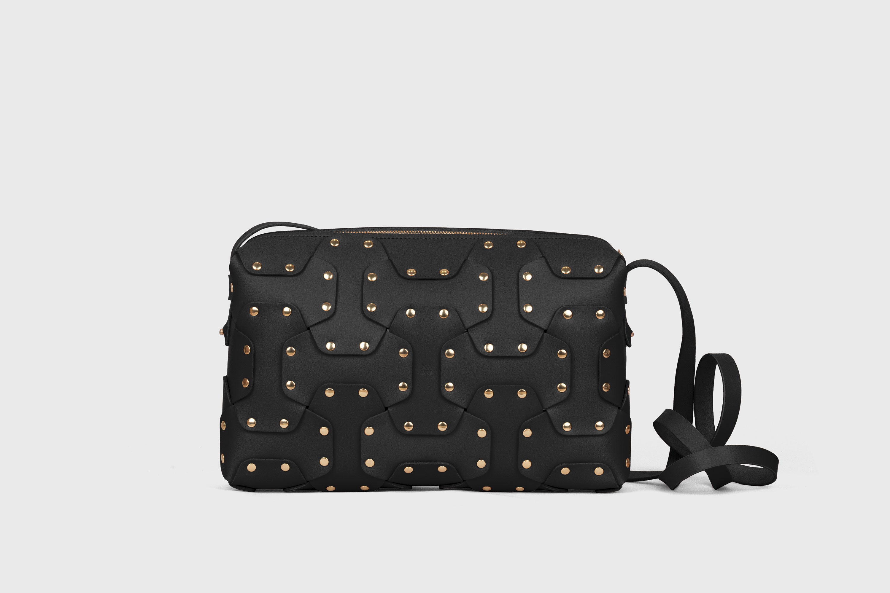 Double Rivet Bag Big, Black Colour, Vegetable-Tanned Leather, Modern Minimal Design. Premium Quality, Atelier Madre, Manuel-Dreesmann, Barcelona
