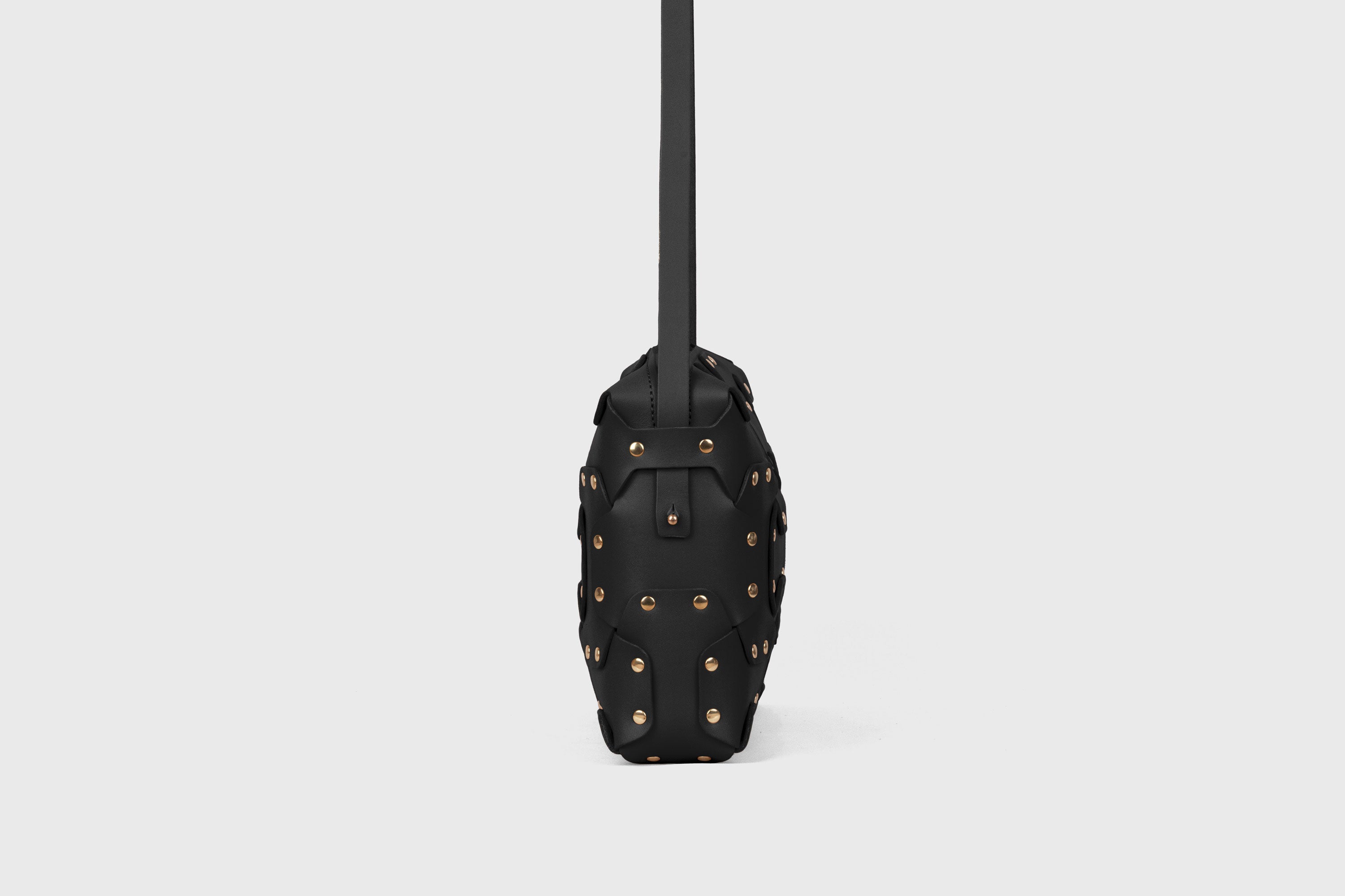 Double Rivet Bag Big, Black Colour, Vegetable-Tanned Leather, Modern Minimal Design. Premium Quality, Atelier Madre, Manuel-Dreesmann, Barcelona