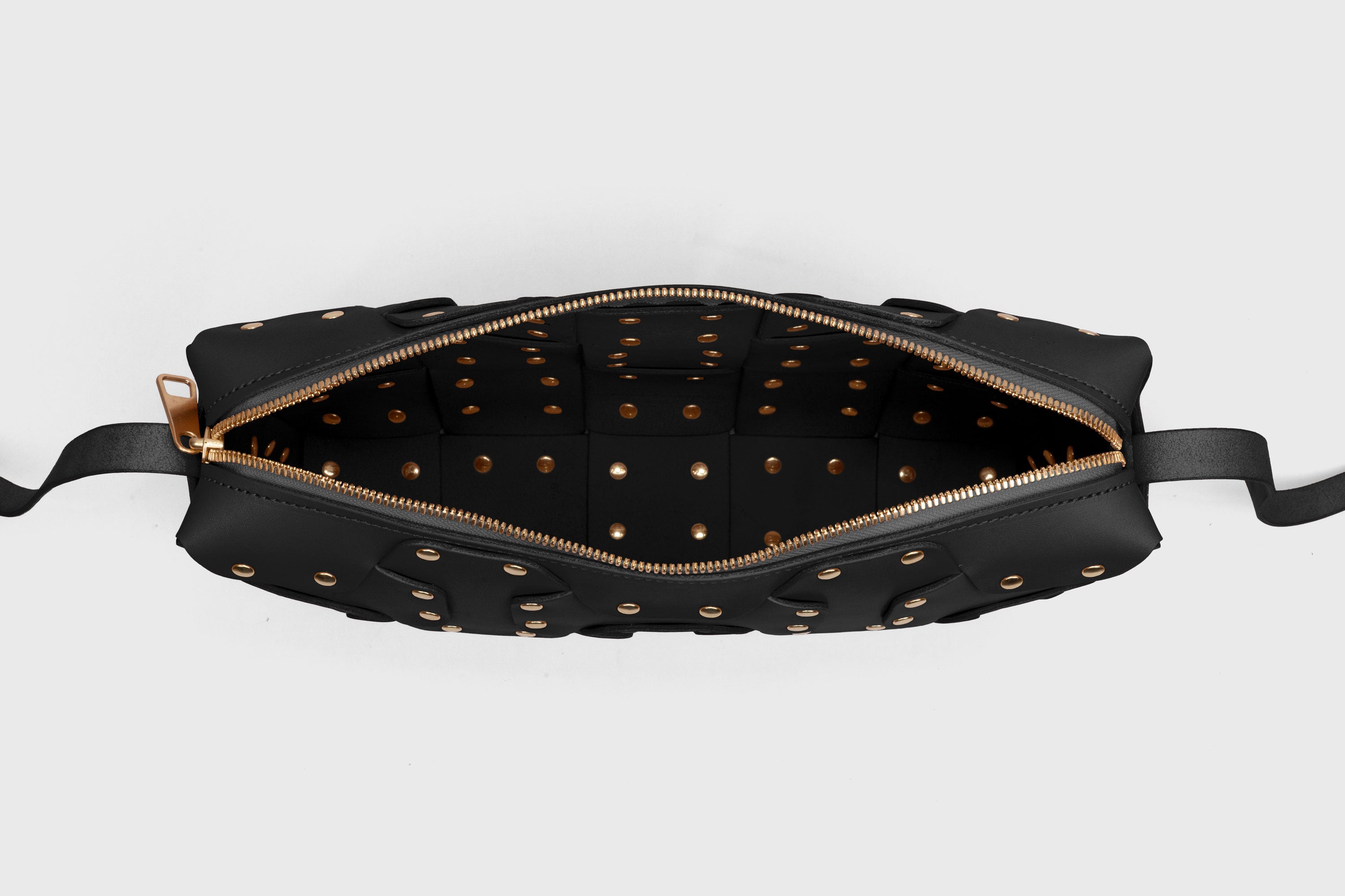 Double Rivet Bag Big, Black Colour, Vegetable-Tanned Leather, Modern Minimal Design. Premium Quality, Atelier Madre, Manuel-Dreesmann, Barcelona
