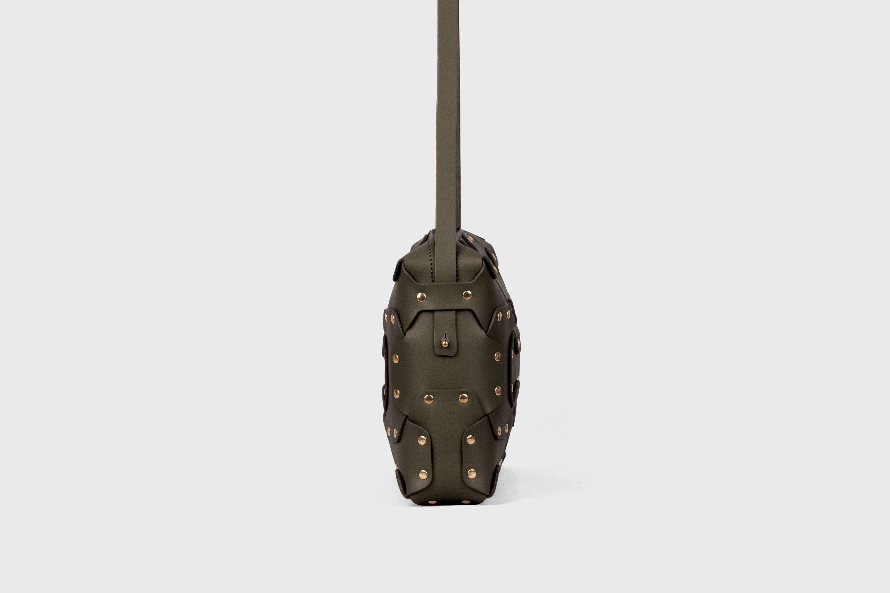 Double Rivet Bag Big, Olive Green Colour, Vegetable-Tanned Leather, Modern Minimal Design. Premium Quality, Atelier Madre, Manuel-Dreesmann, Barcelona
