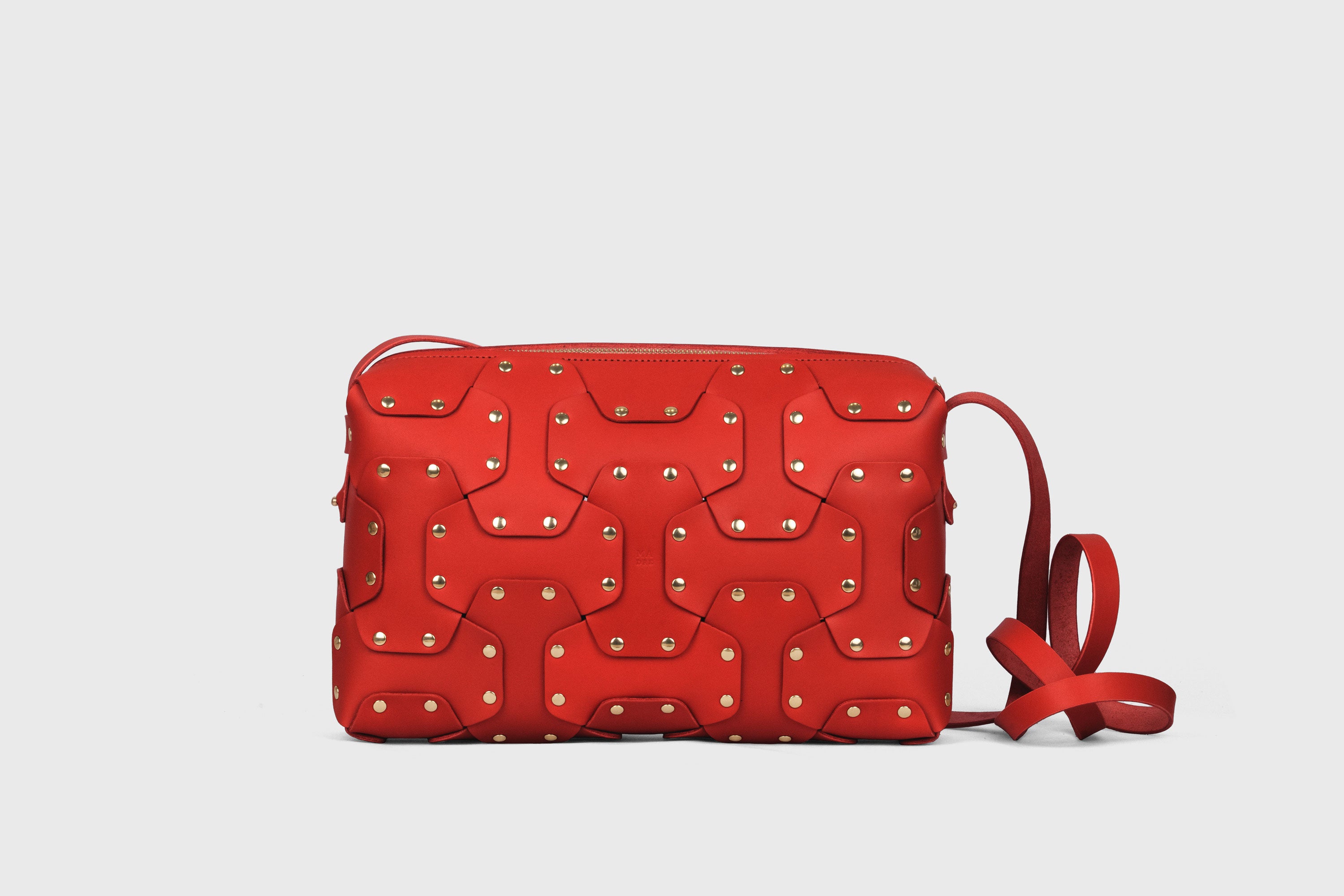 Double Rivet Bag Big, Red Colour, Vegetable-Tanned Leather, Modern Minimal Design. Premium Quality, Atelier Madre, Manuel-Dreesmann, Barcelona
