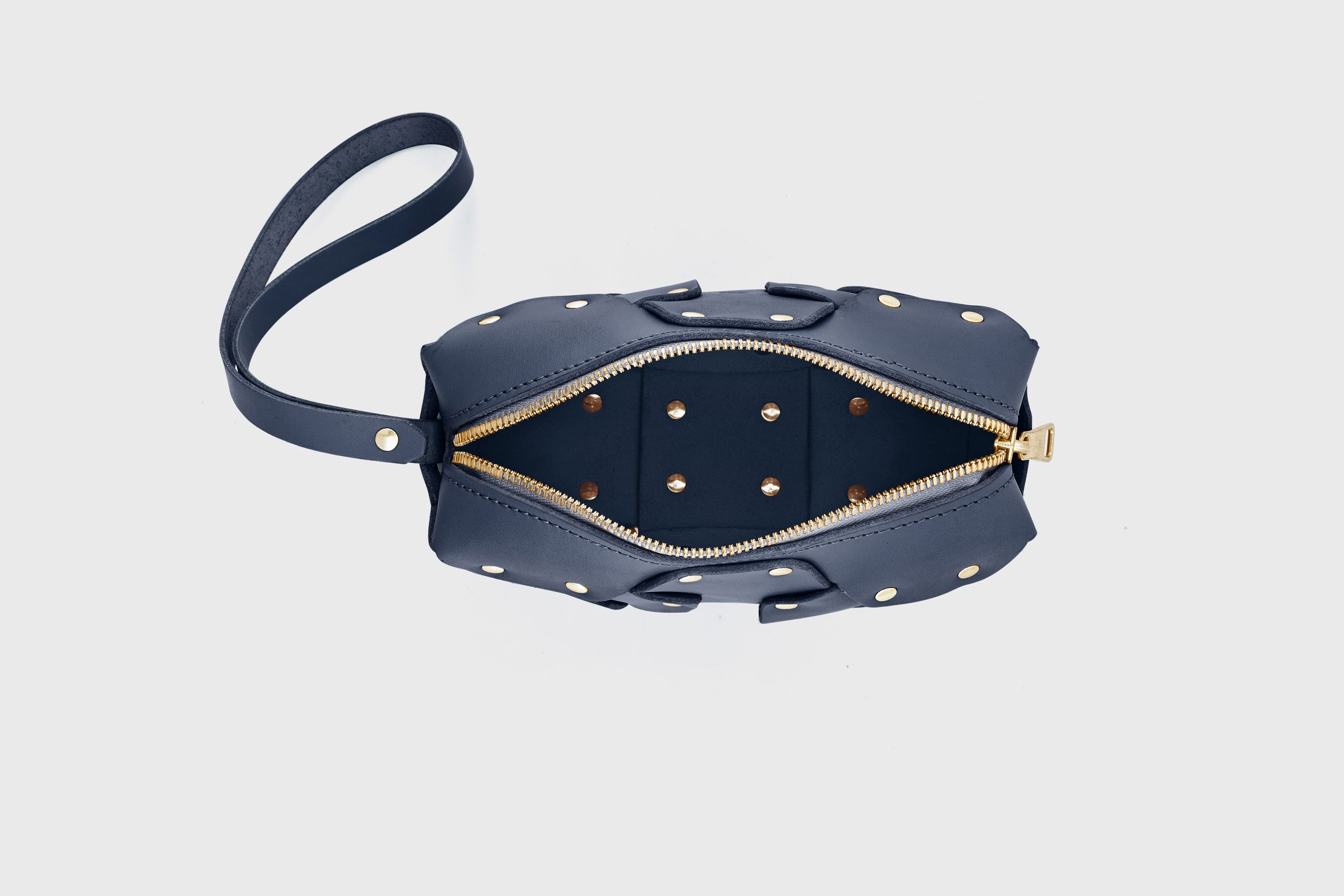 Double Rivet Bag Marine Blue Color Leather Full Grain Vegetable Tanned Leather Modern Minimalist Design Premium Quality Full Brass Clutch Crossbody Shoulder Bag Atelier Madre Manuel Dreesmann Barcelona Spain