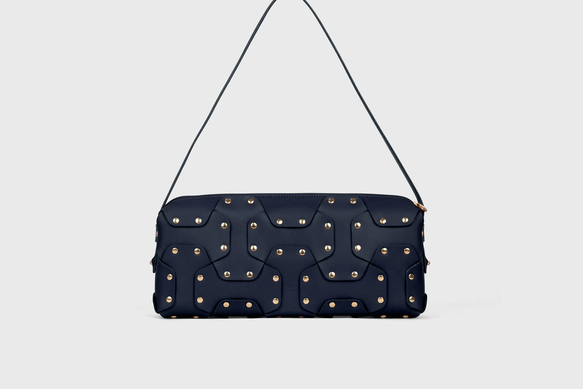 Double Rivet Bag Long Marine Blue Colour Leather Vegetable Tanned Modern Minimal Design Premium Quality Atelier Madre Manuel Dreesmann Barcelona 1