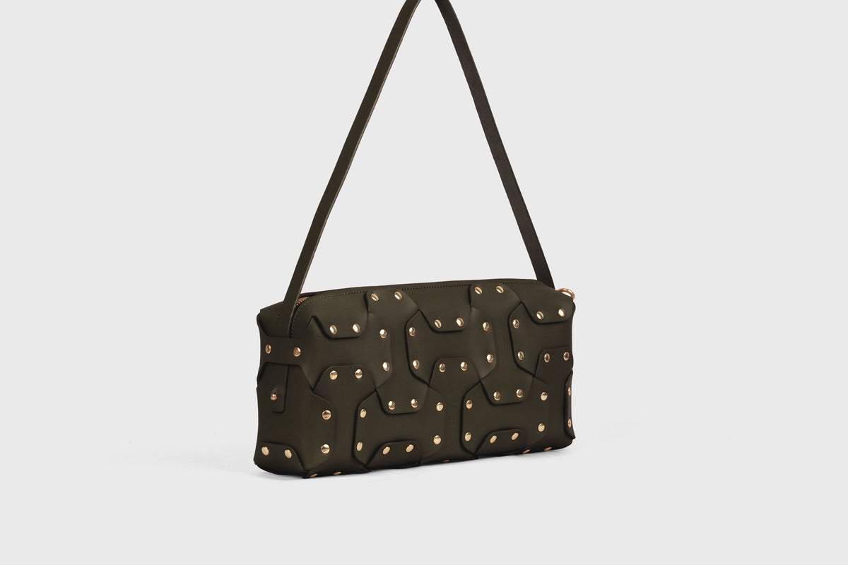 Double Rivet Bag Long Olive Green Colour Leather Vegetable Tanned Modern Minimal Design Premium Quality Atelier Madre Manuel Dreesmann Barcelona 2