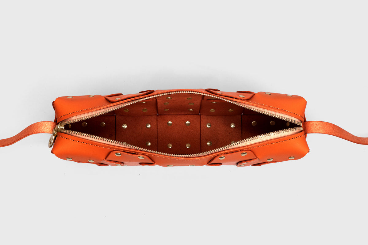 Double Rivet Bag Long Orange Colour Leather Vegetable Tanned Modern Minimal Design Premium Quality Atelier Madre Manuel Dreesmann Barcelona 6