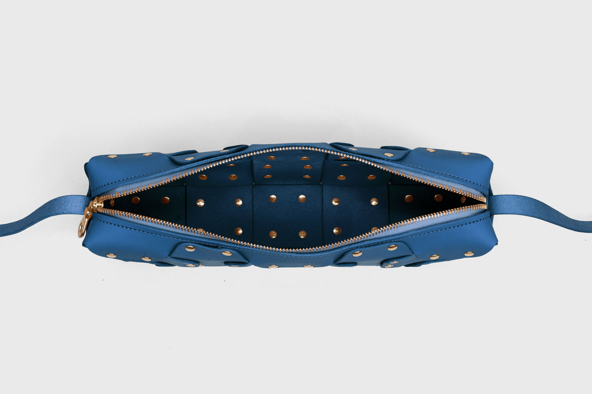 Double Rivet Bag Long Royal Blue Colour Leather Vegetable Tanned Modern Minimal Design Premium Quality Atelier Madre Manuel Dreesmann Barcelona 6