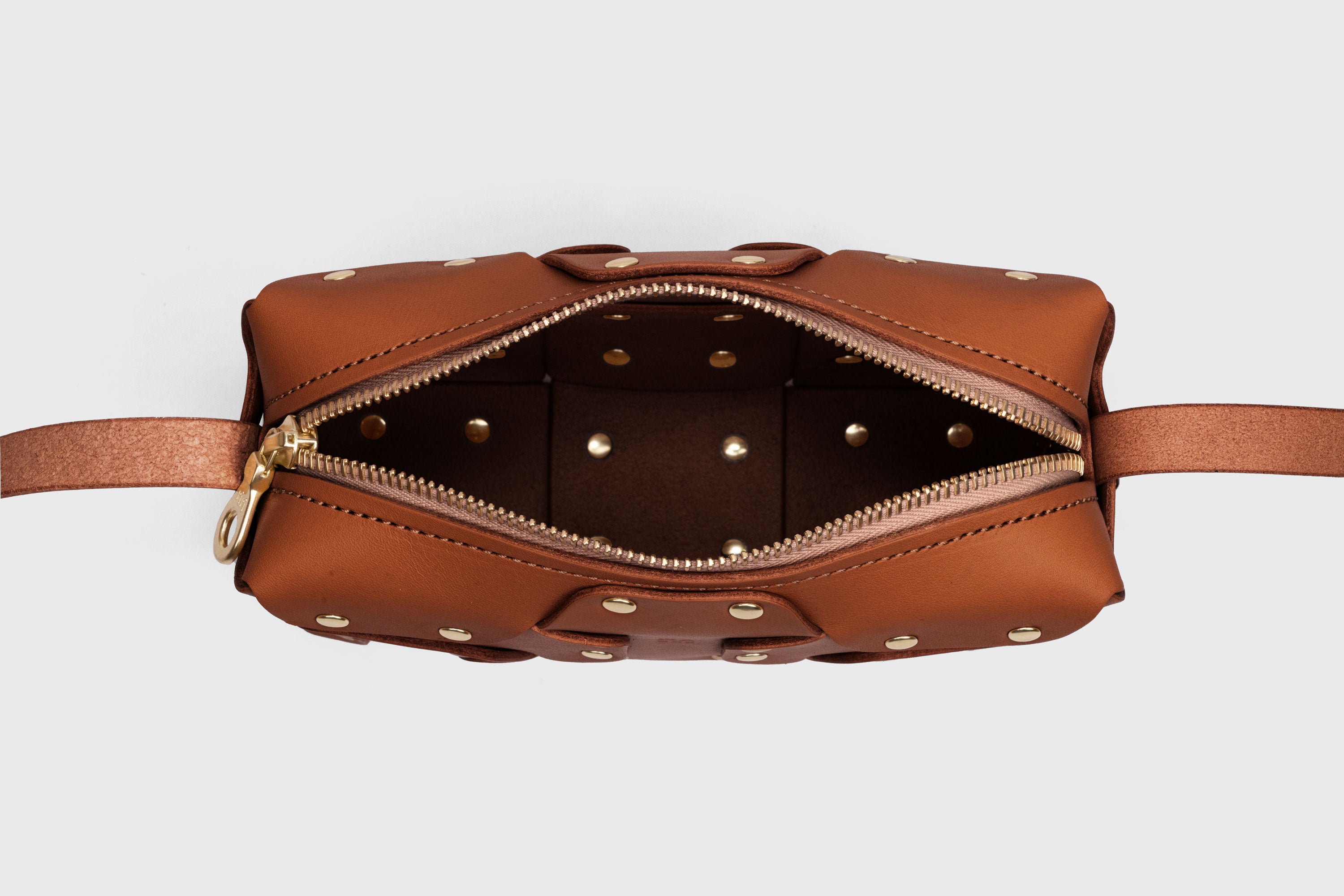 Double Rivet Bag, Dark-brown Color, Leather Full Grain Vegetable Tanned Leather Modern Minimalist Design Premium Quality Full Brass Clutch Crossbody Shoulder Bag from Atelier Madre, Manuel Dreesmann Barcelona Spain