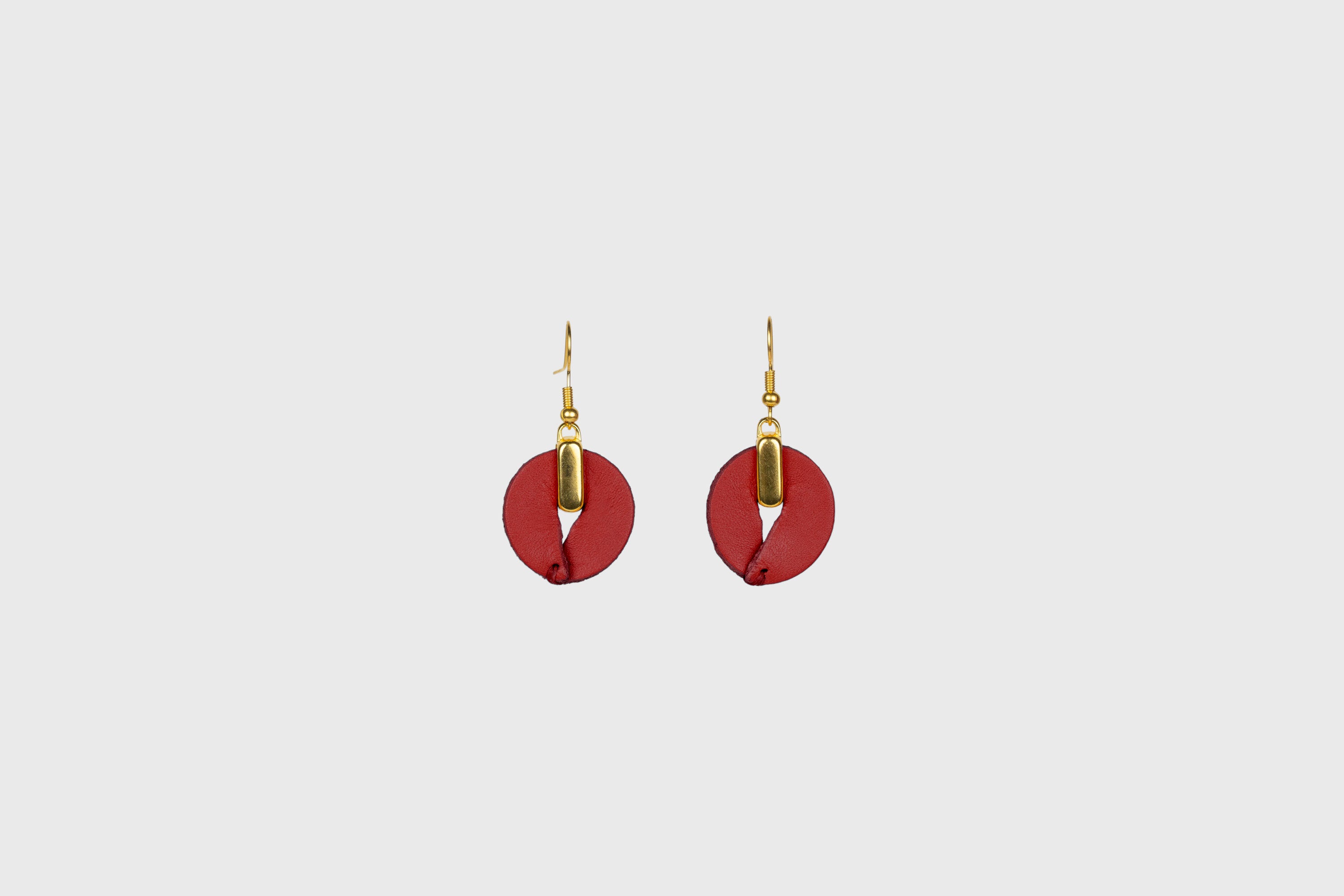 Olivia Earrings in Red Color Vegetable Tanned Leather Minimalistic Design Atelier Madre Manuel Dreesmann Barcelona Spain