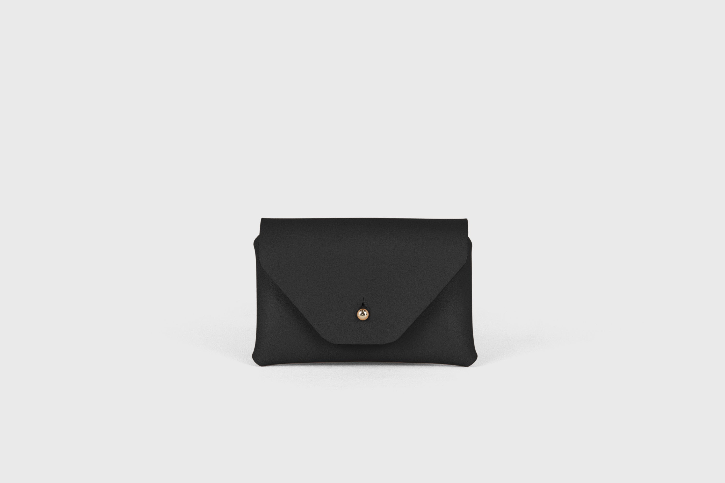 Envelope Card Wallet Premium Leather Black Color Small Minimalist Design Atelier Madre Manuel Dreesmann Barcelona Spain