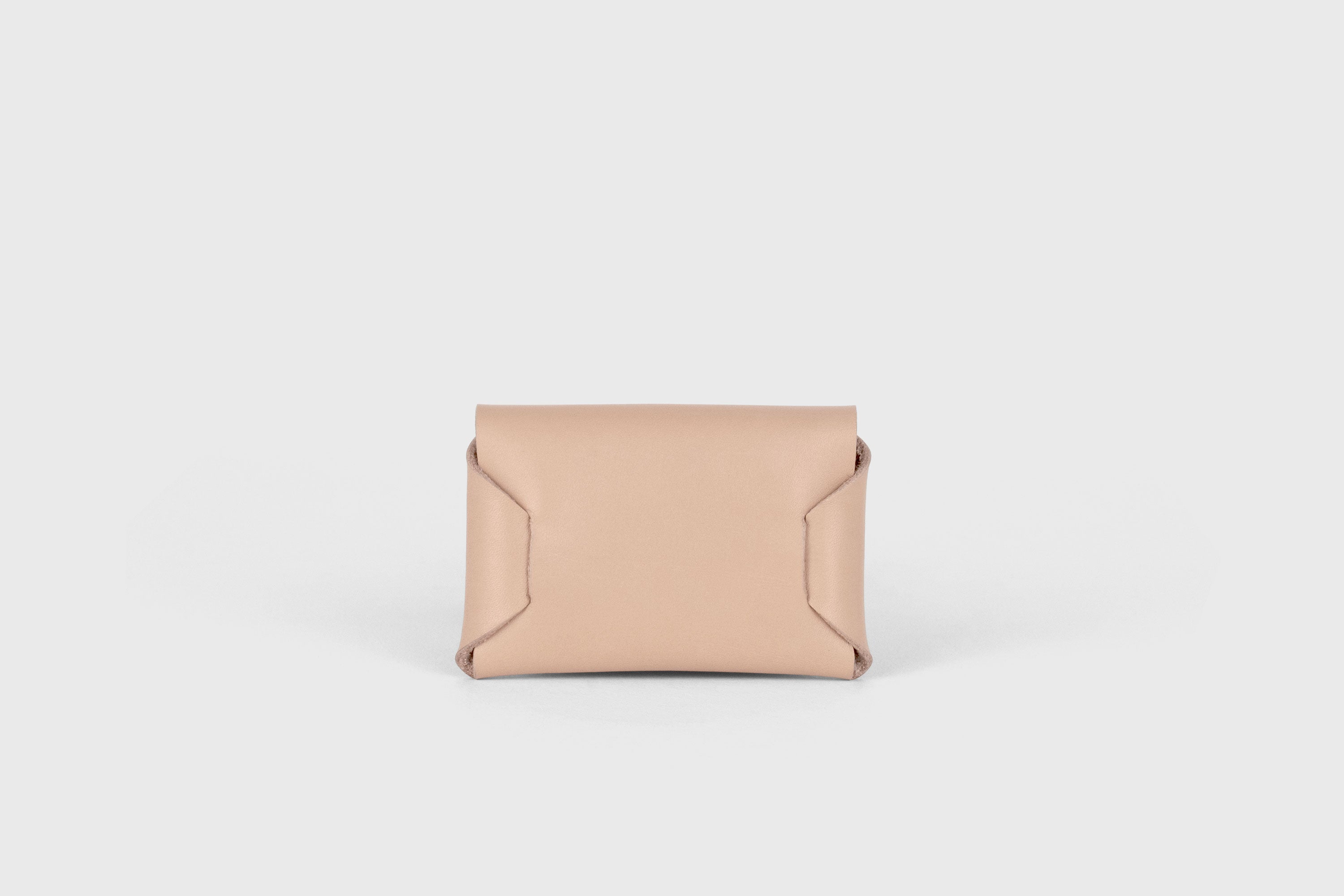 Envelope Card Wallet Premium Leather Natural Color Small Minimalist Design Atelier Madre Manuel Dreesmann Barcelona Spain