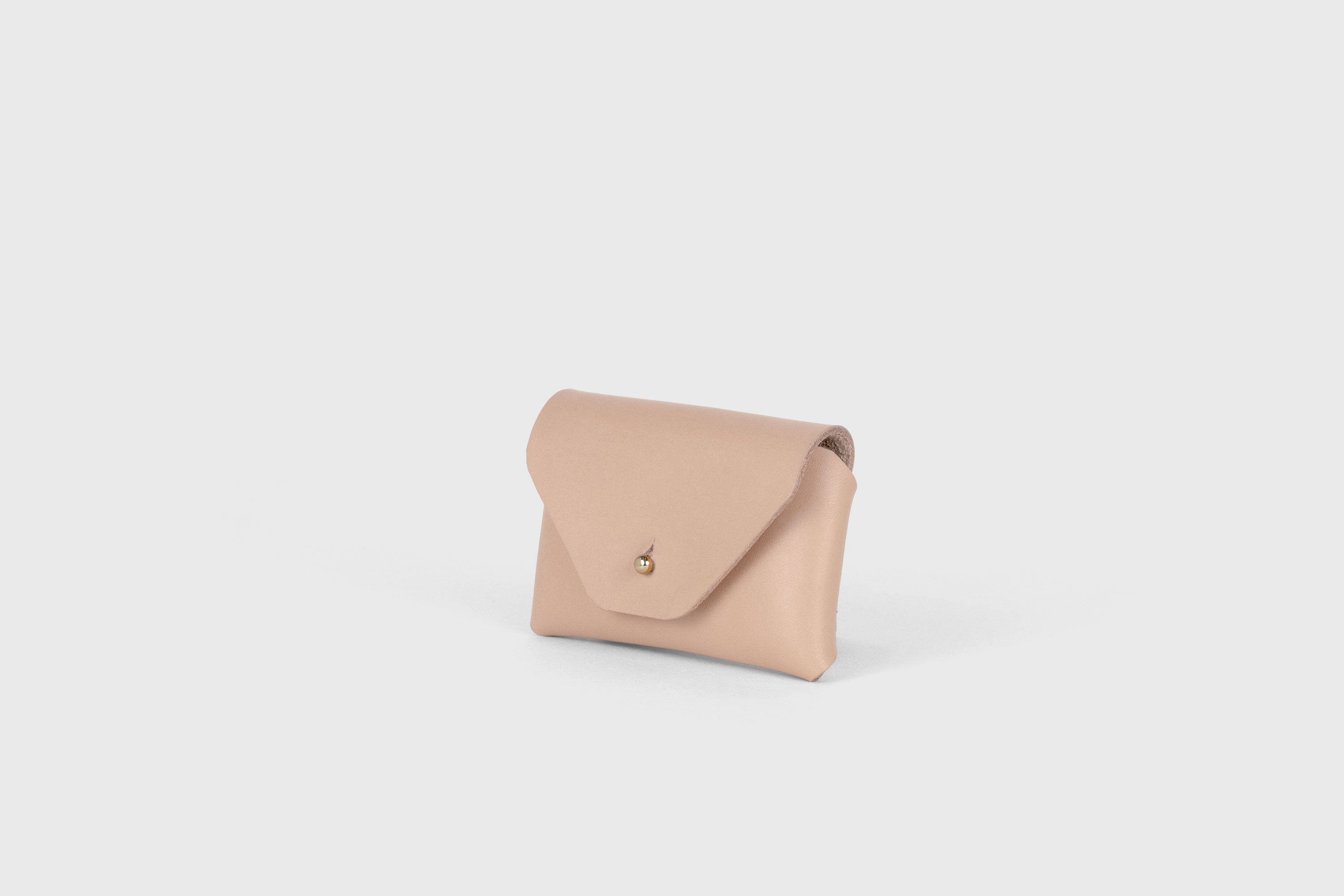 Envelope Card Wallet Premium Leather Natural Color Small Minimalist Design Atelier Madre Manuel Dreesmann Barcelona Spain