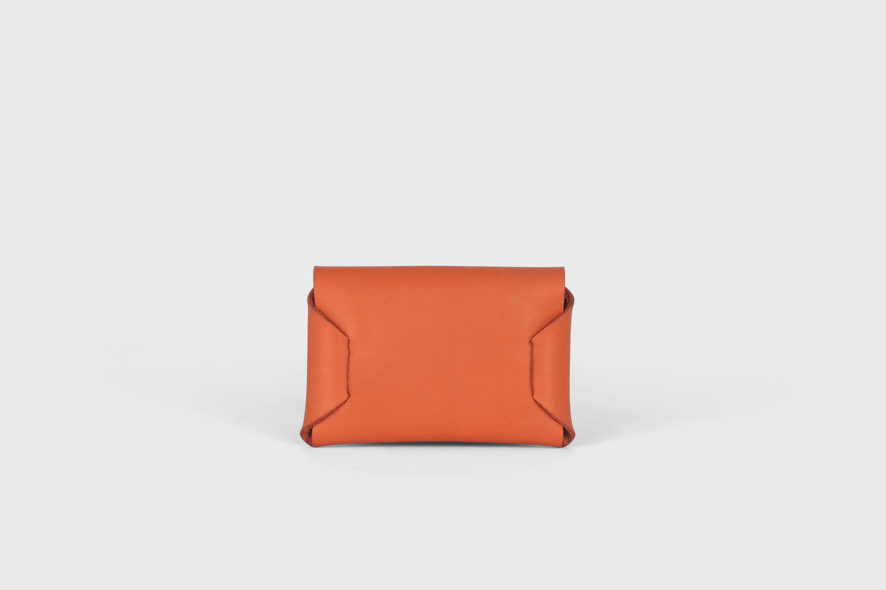 Envelope Card Wallet Premium Leather Orange Color Small Minimalist Design Atelier Madre Manuel Dreesmann Barcelona Spain