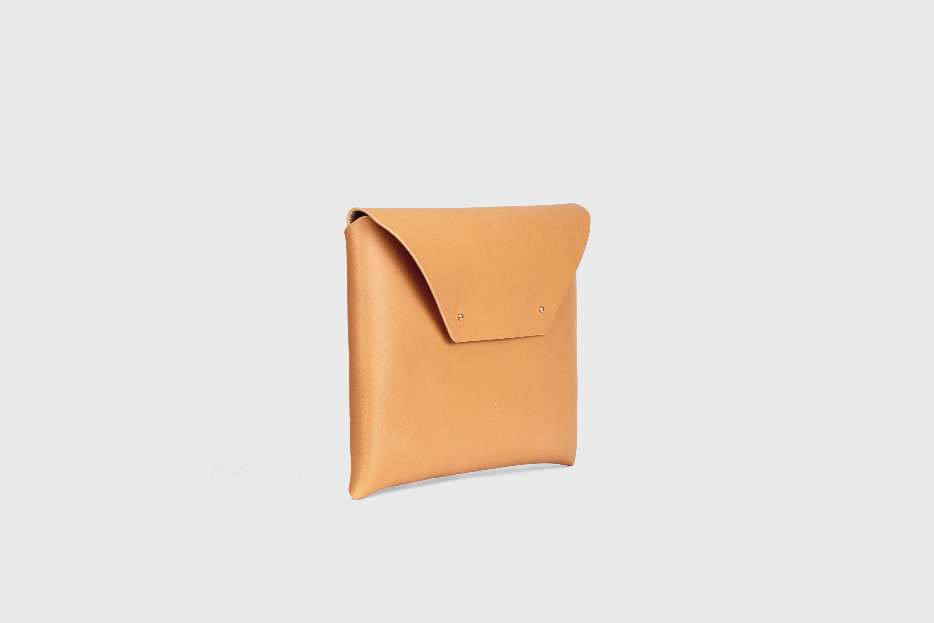Envelope Clutch Big In Brown Color Vegetable Tanned Leather Minimalistic Design Atelier Madre Manuel Dreesmann