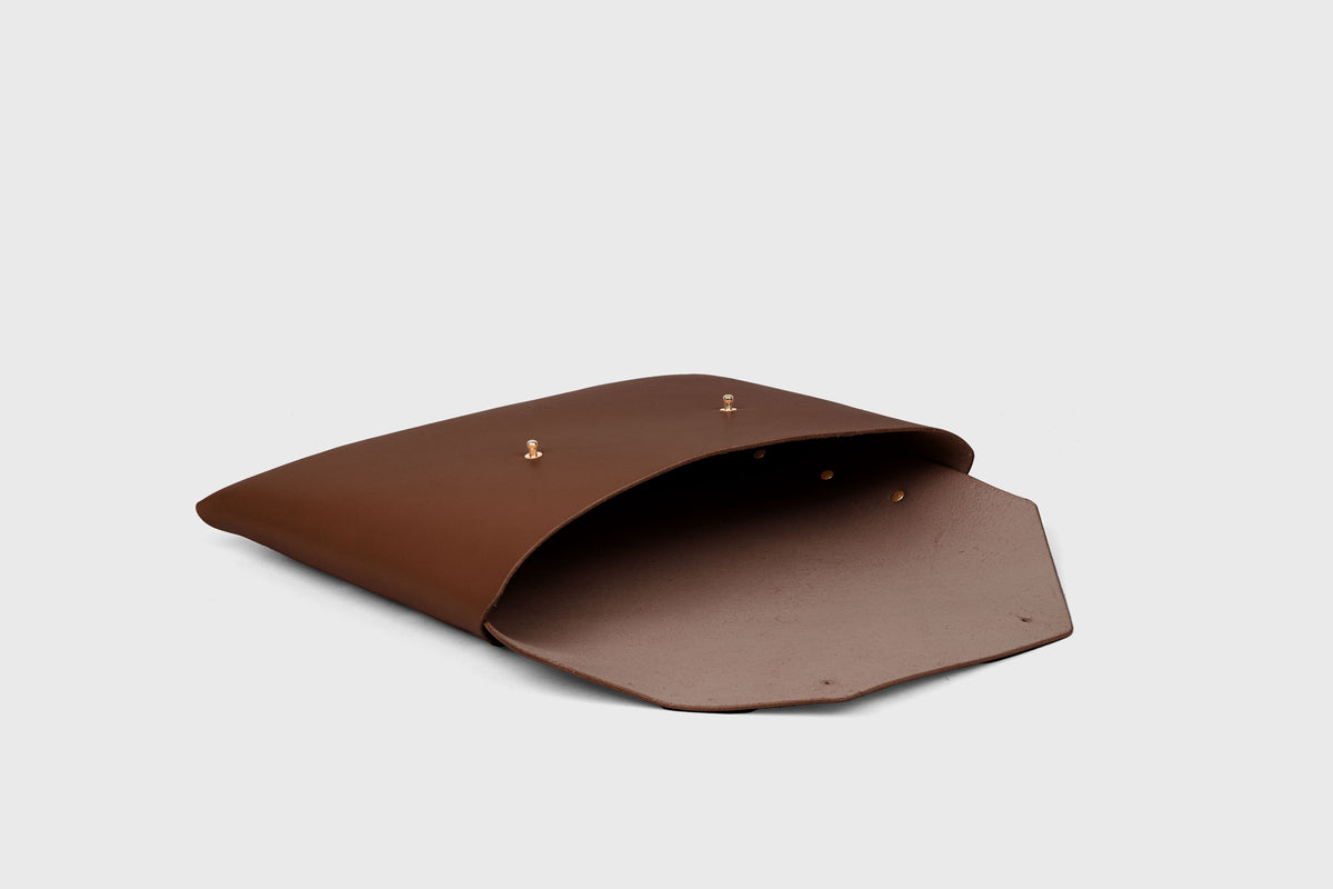 Envelope Clutch Big Dark Brown Leather Atelier Madre Manuel Dreesmann 14