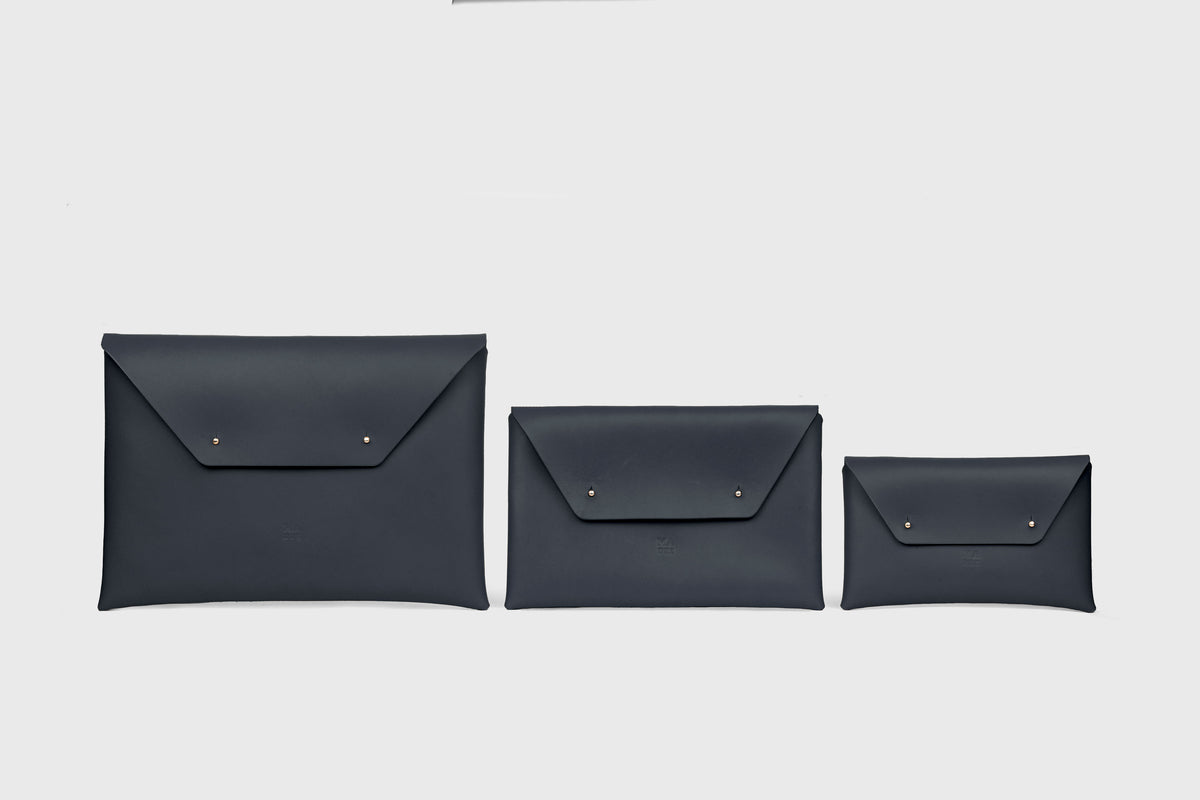 Envelope Clutch Big Marine Blue Color Leather Atelier Madre Manuel Dreesmann Barcelona Spain 5
