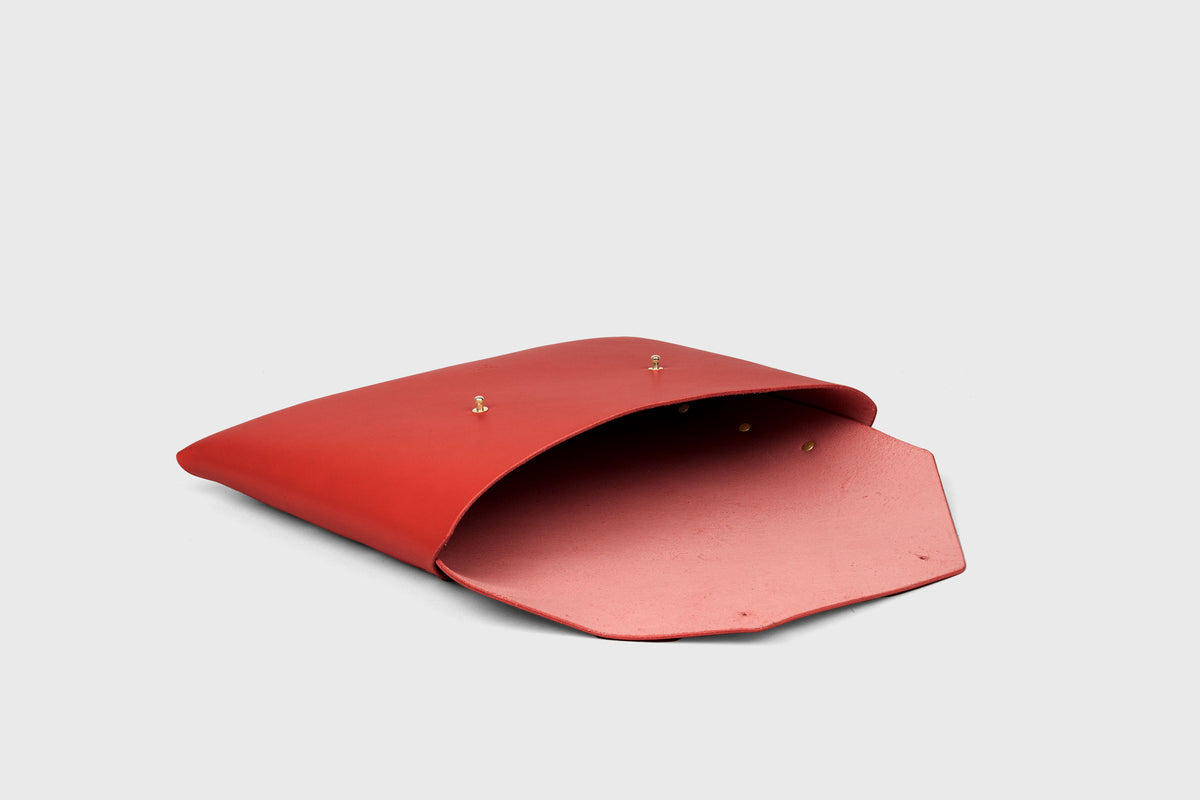 Envelope Clutch Big Red Leather Atelier Madre Manuel Dreesmann 14